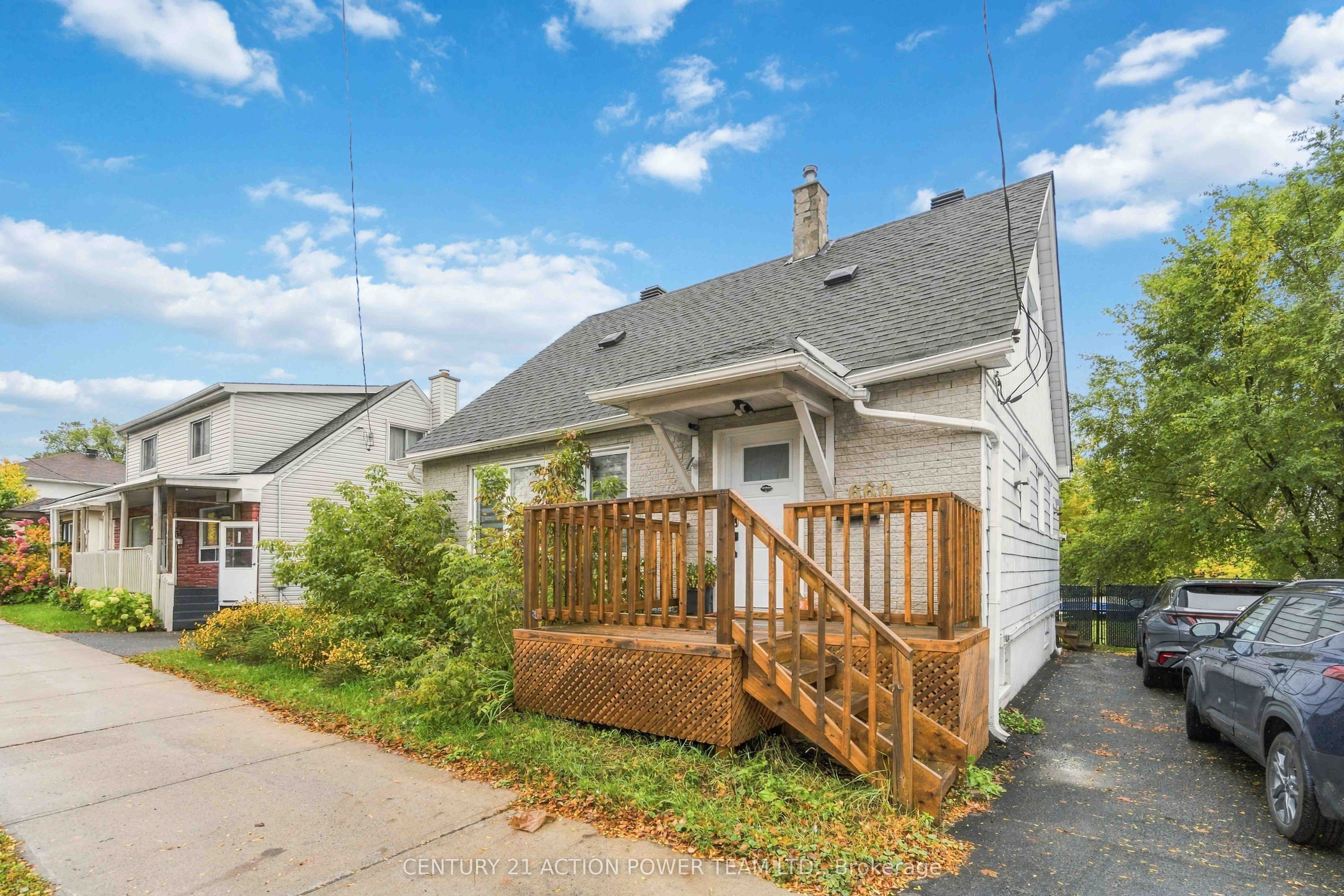 660 St Laurent Boulevard Property Photo 1