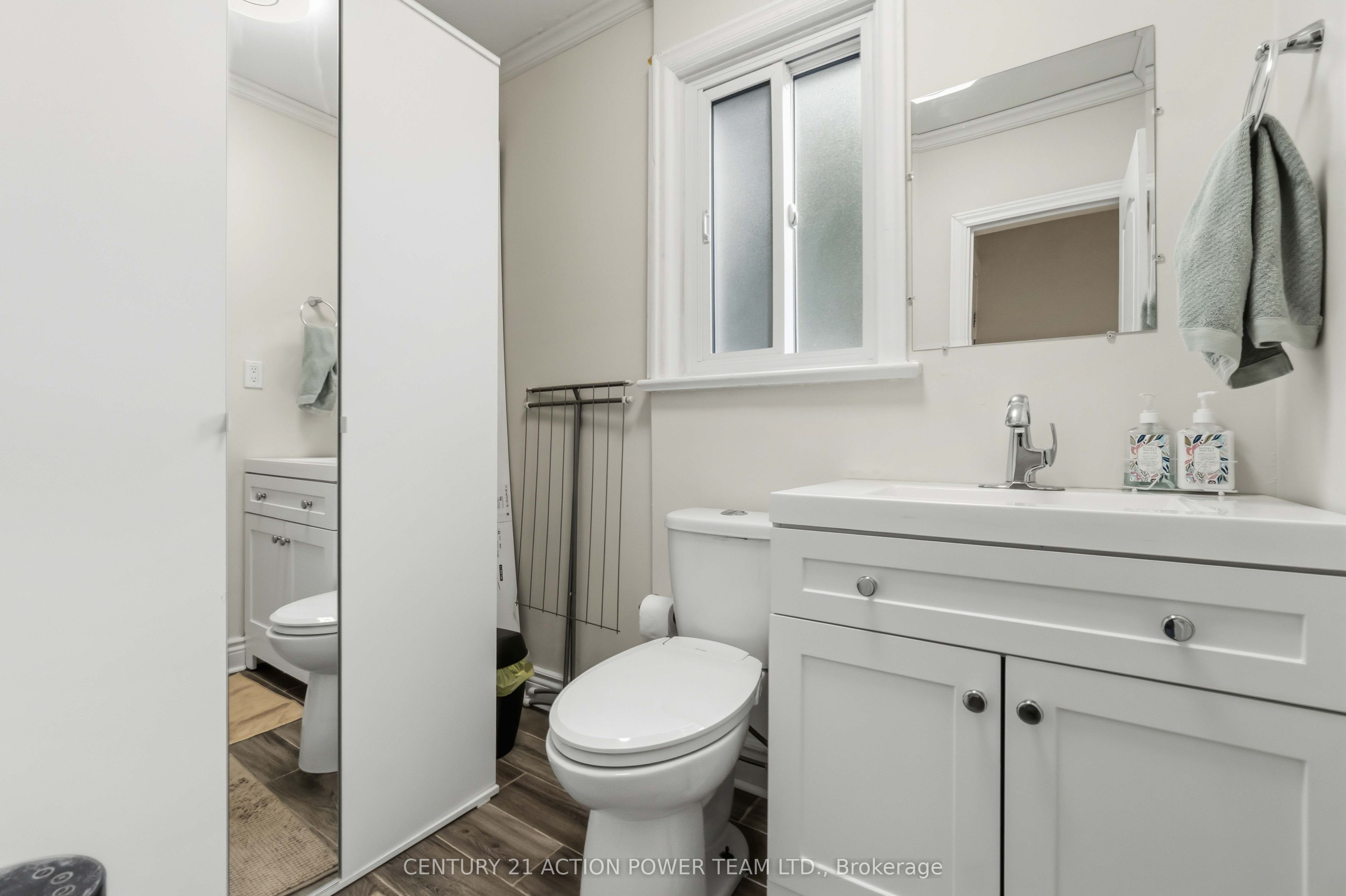 660 St Laurent Boulevard Property Photo 14