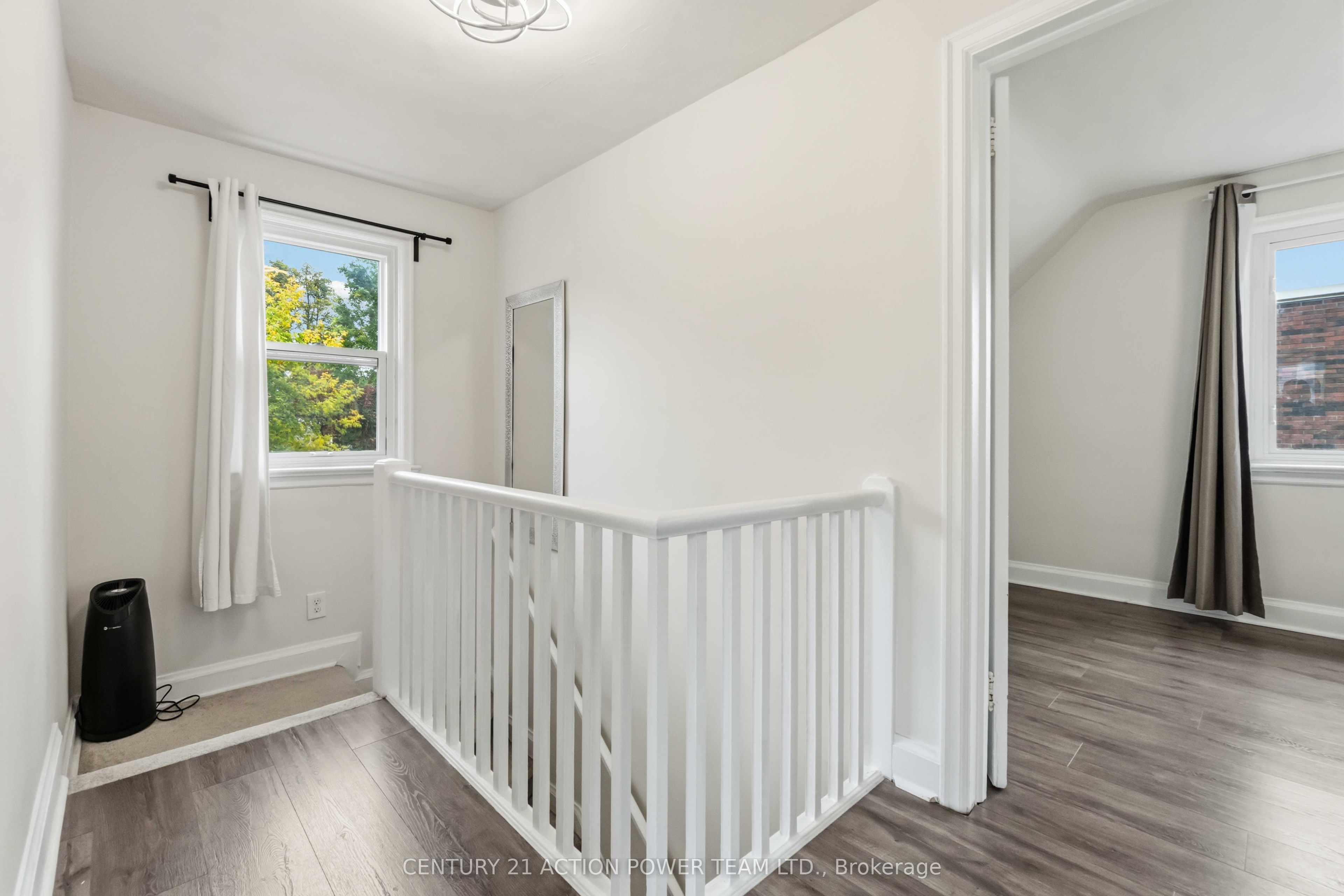 660 St Laurent Boulevard Property Photo 16