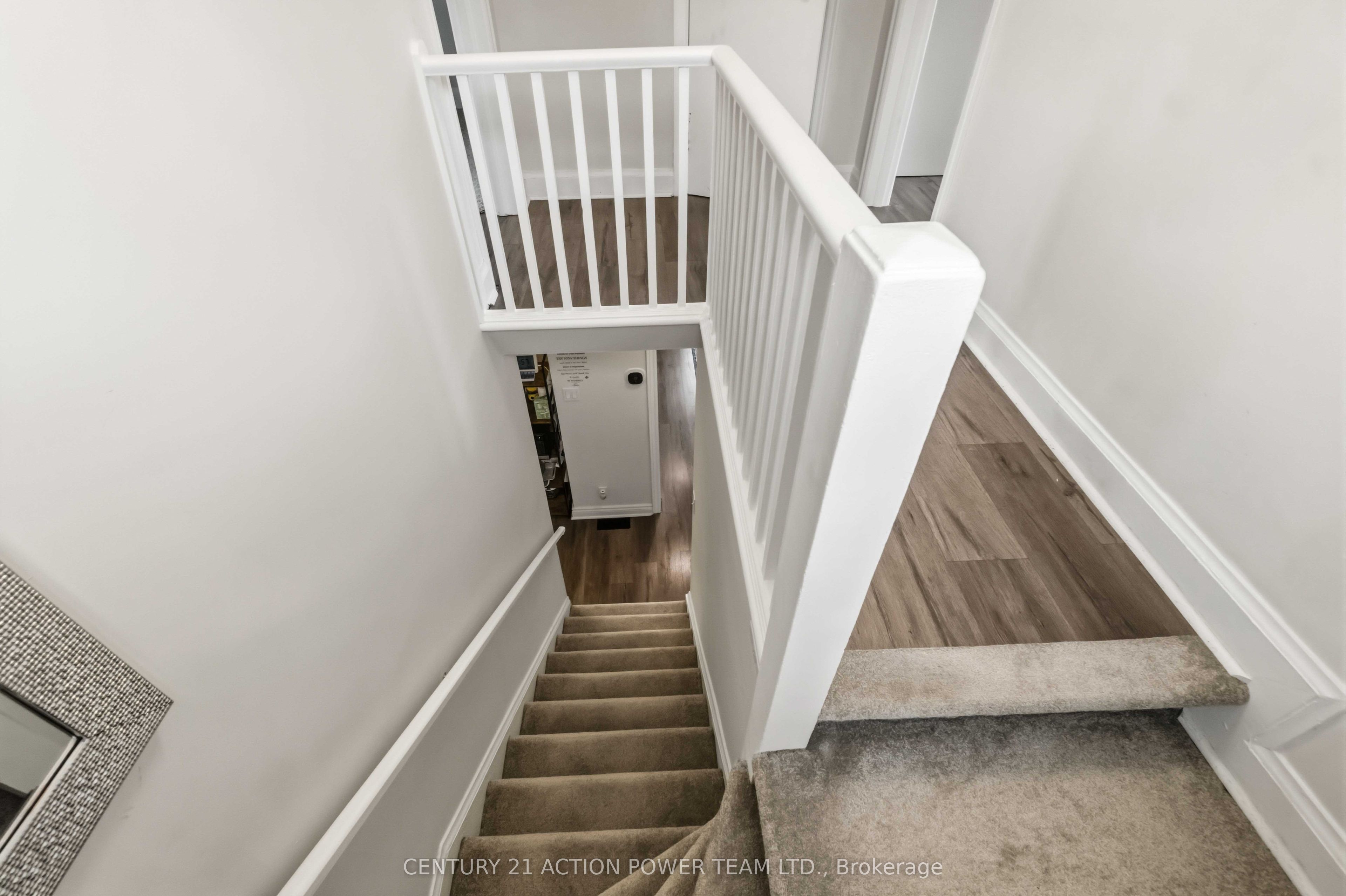 660 St Laurent Boulevard Property Photo 17