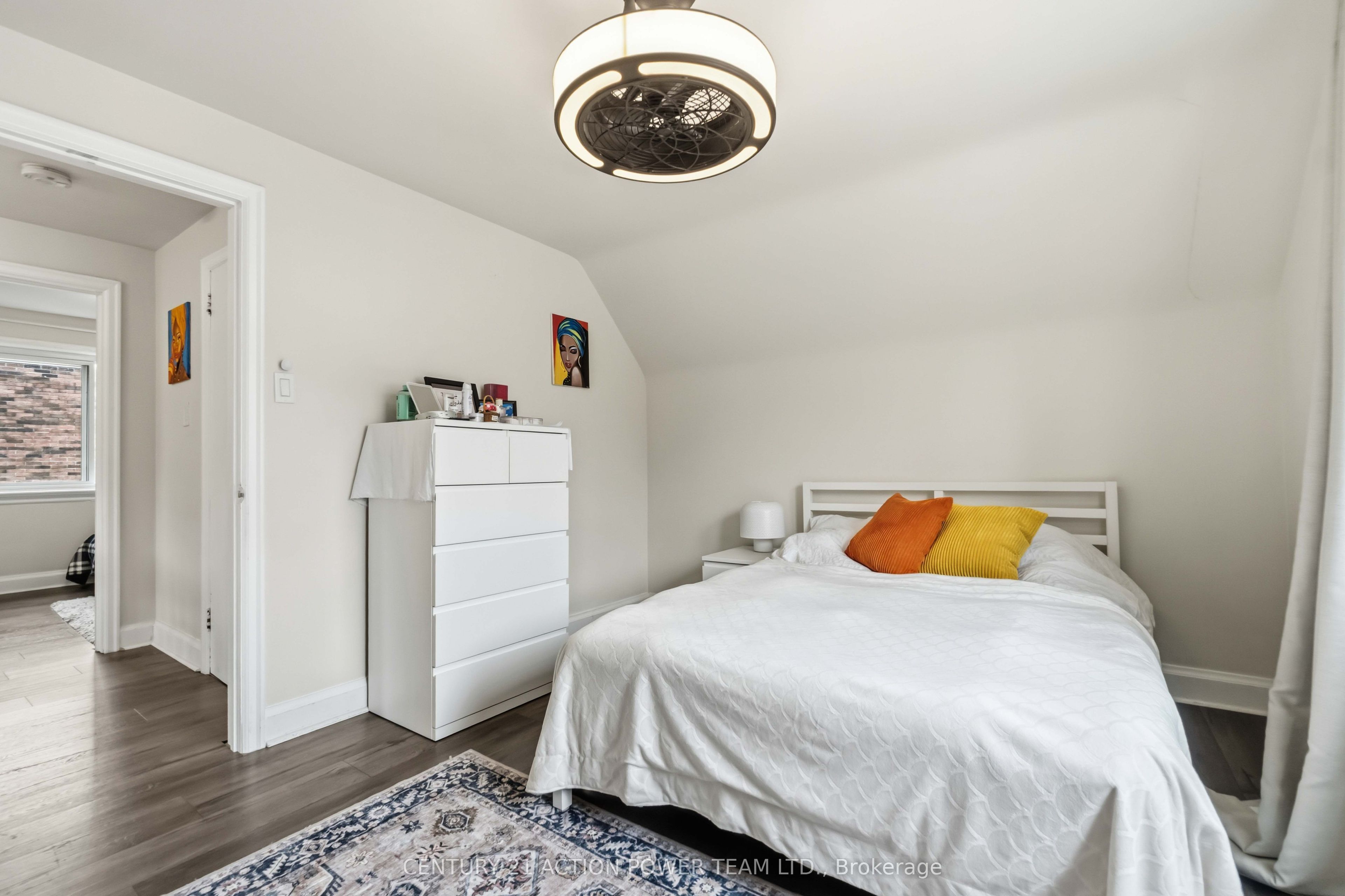 660 St Laurent Boulevard Property Photo 19
