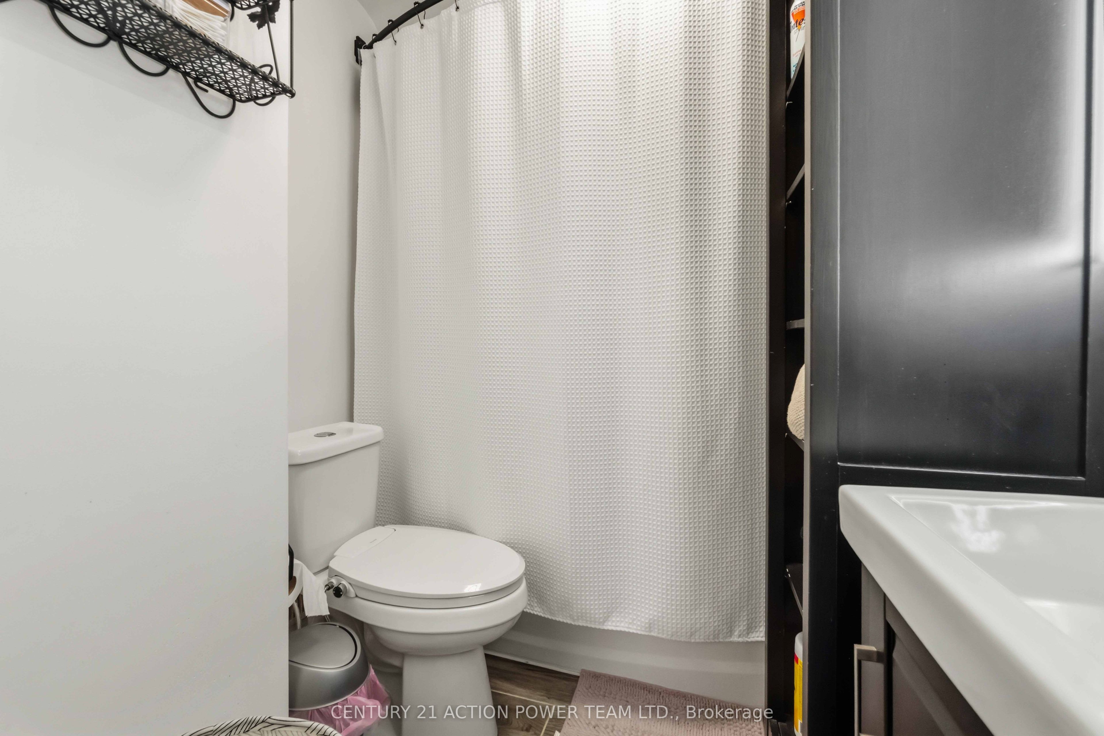 660 St Laurent Boulevard Property Photo 21