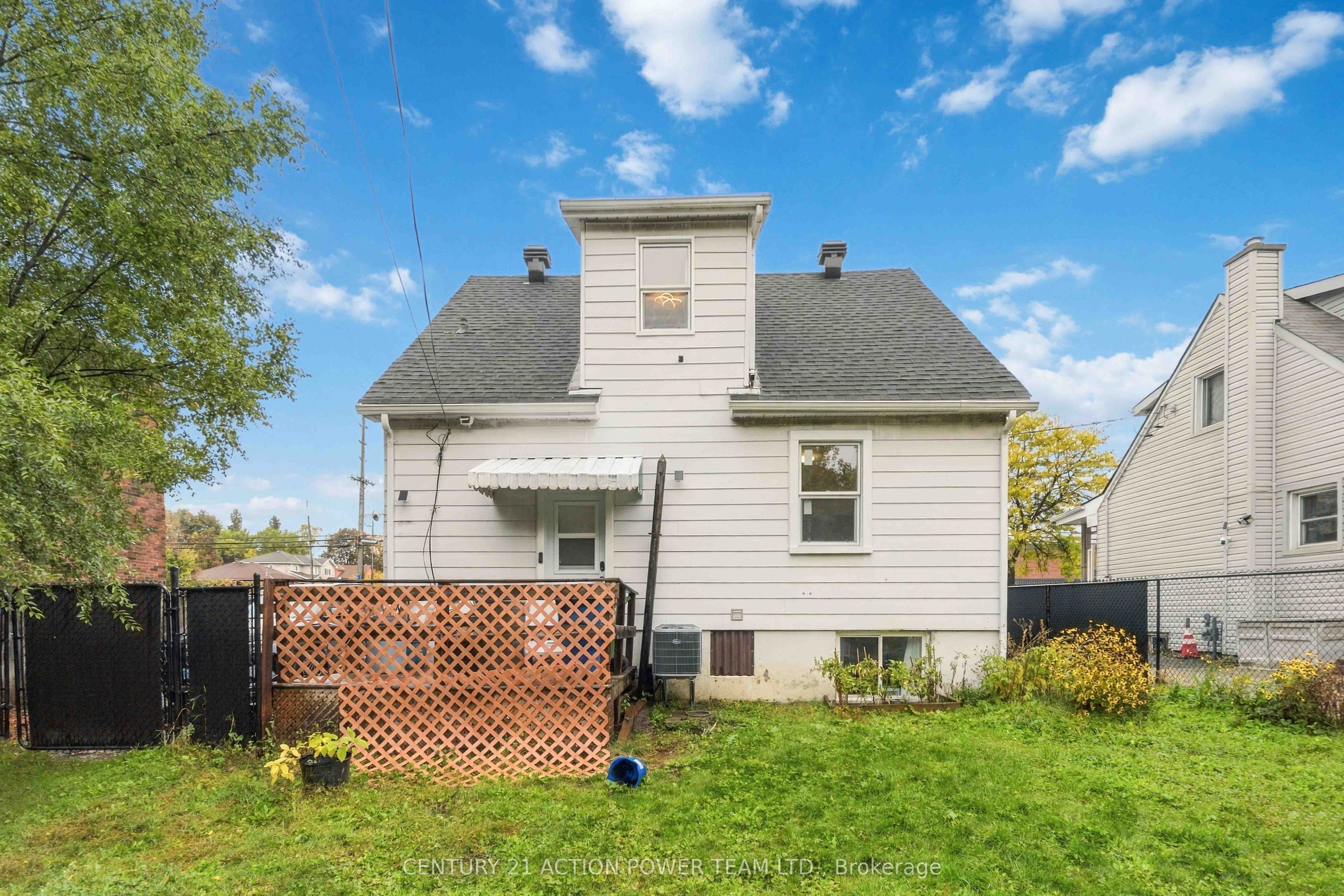 660 St Laurent Boulevard Property Photo 28