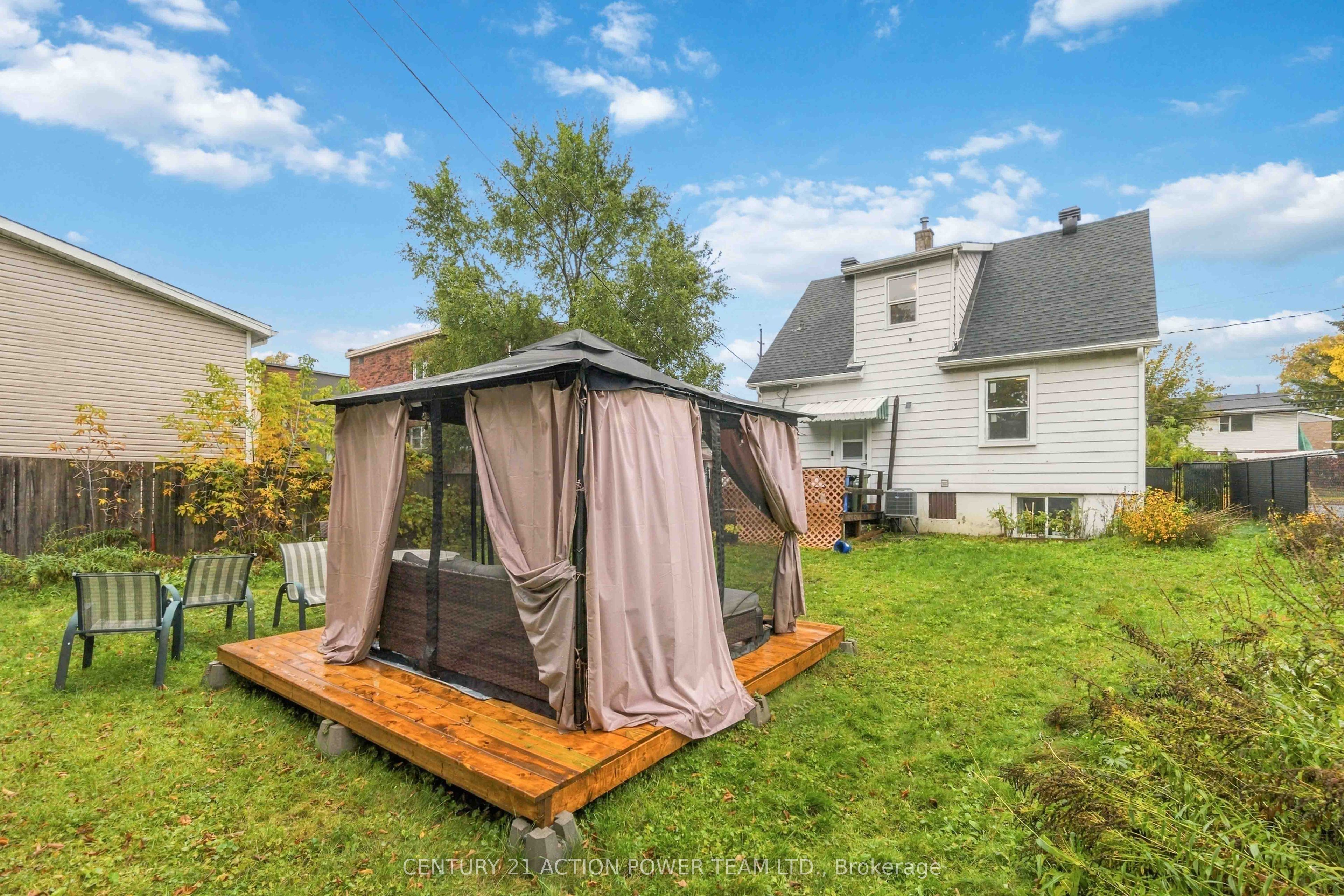 660 St Laurent Boulevard Property Photo 31