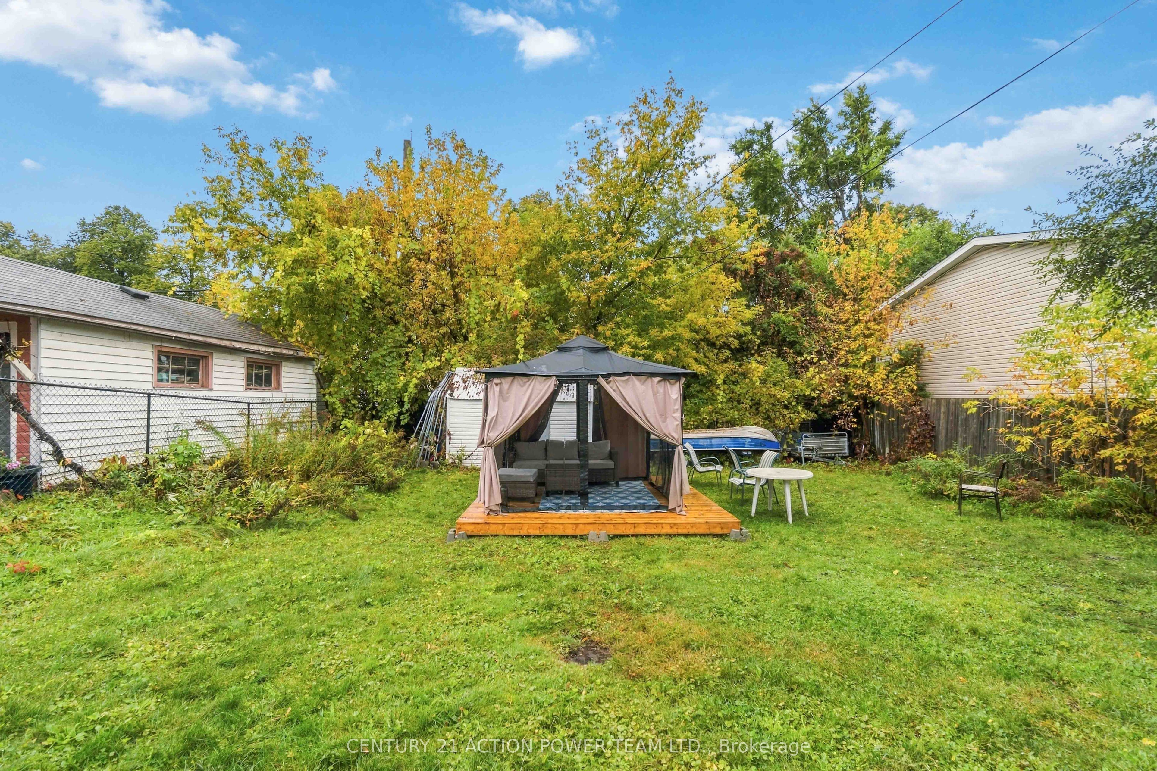 660 St Laurent Boulevard Property Photo 33