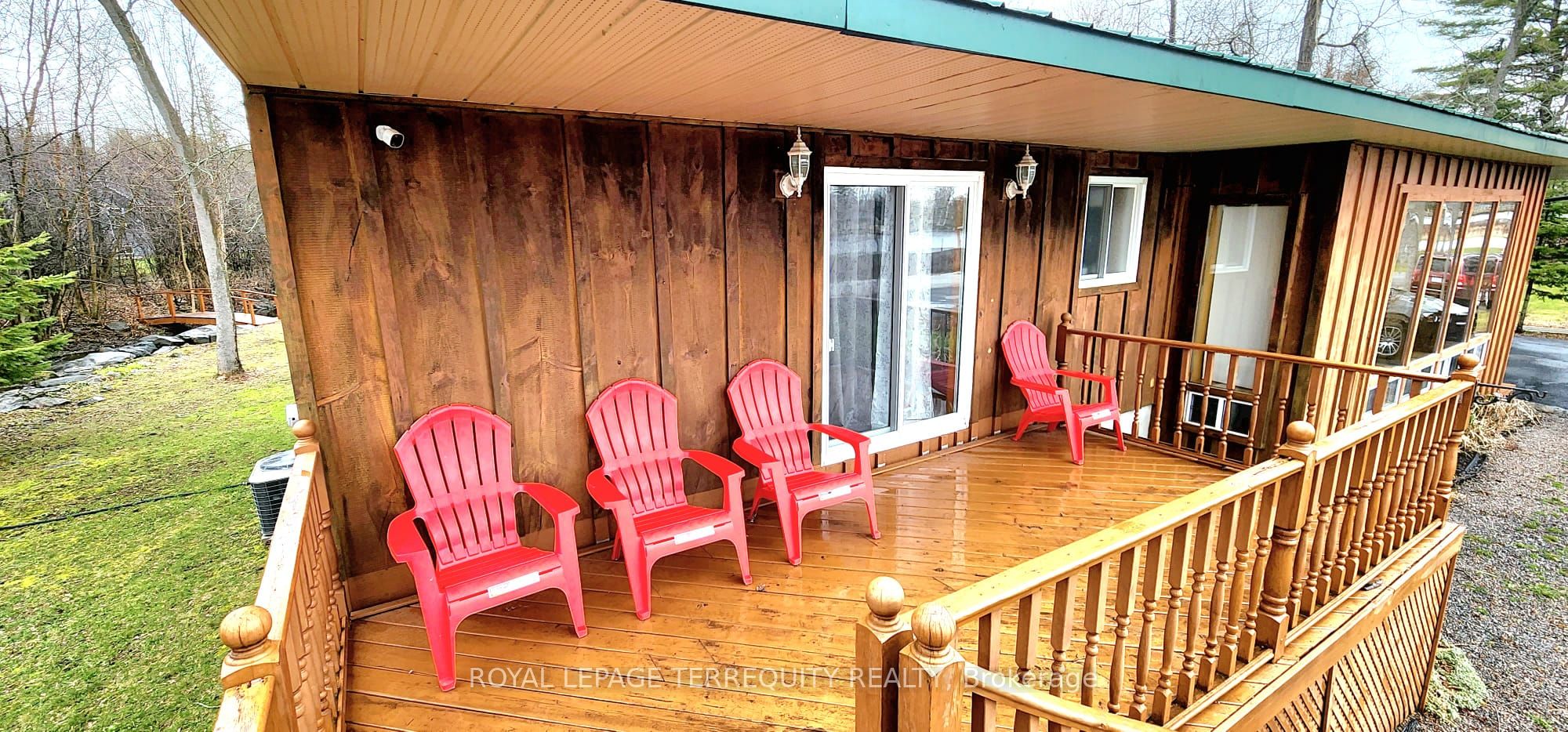 117 Front Street W Property Photo 35