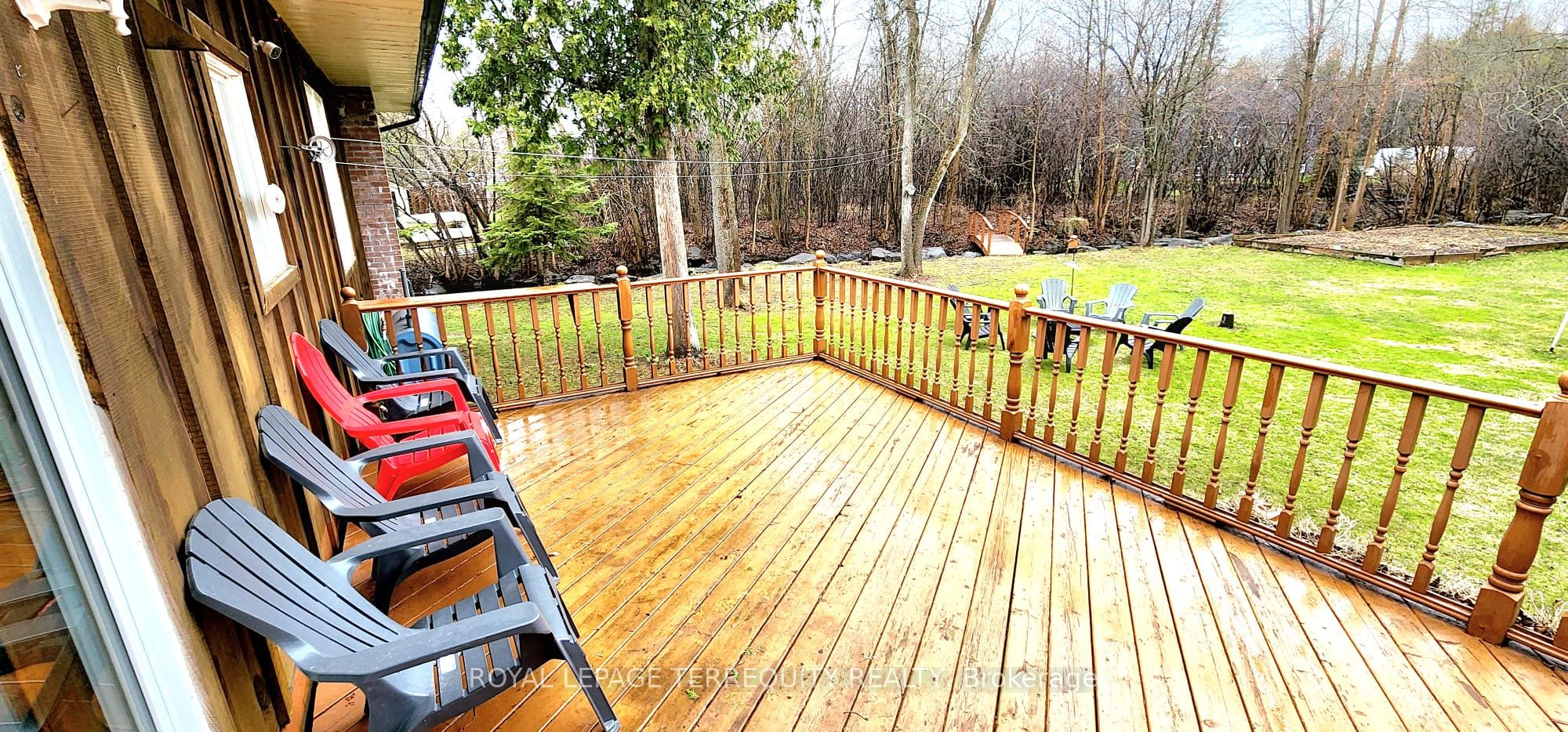 117 Front Street W Property Photo 37
