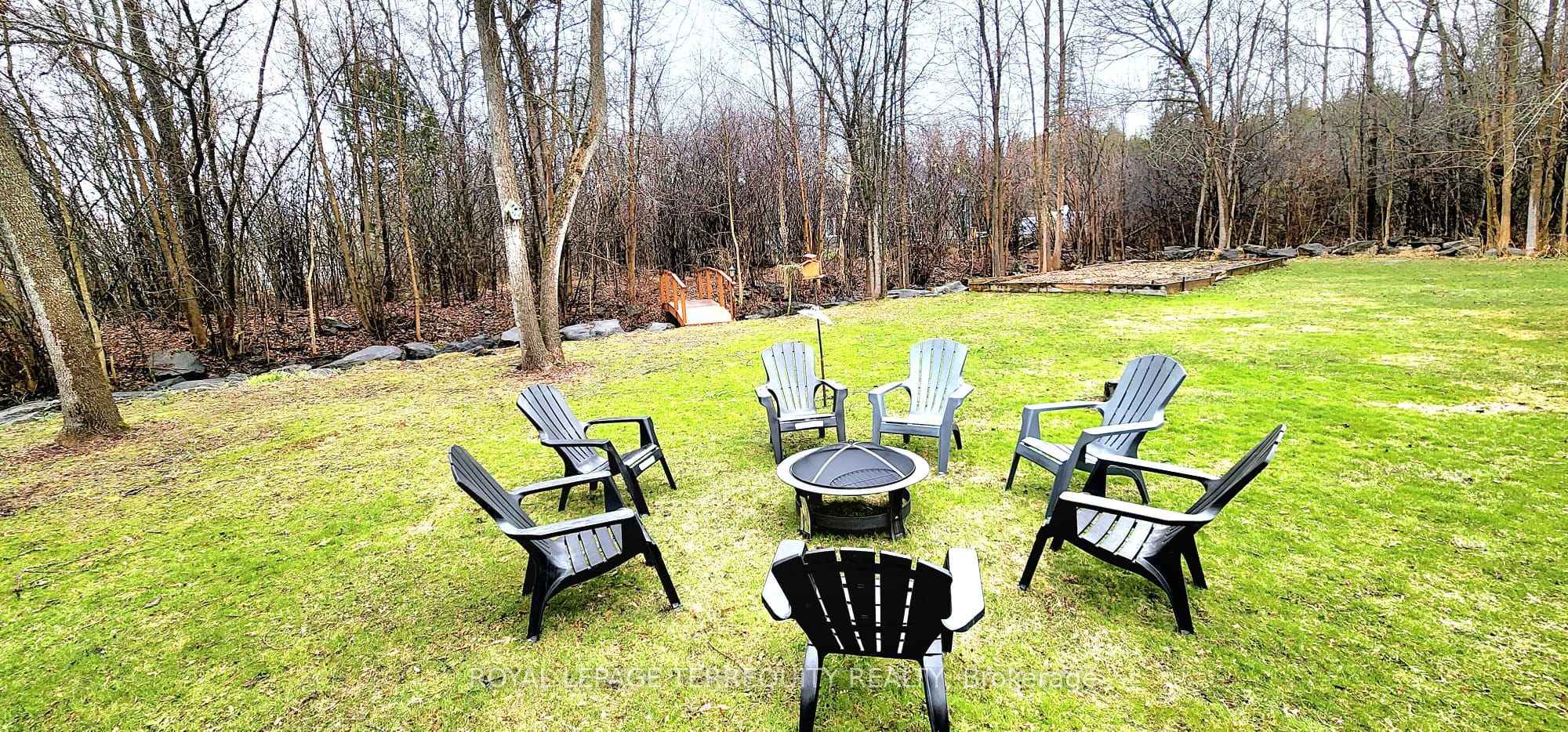 117 Front Street W Property Photo 38