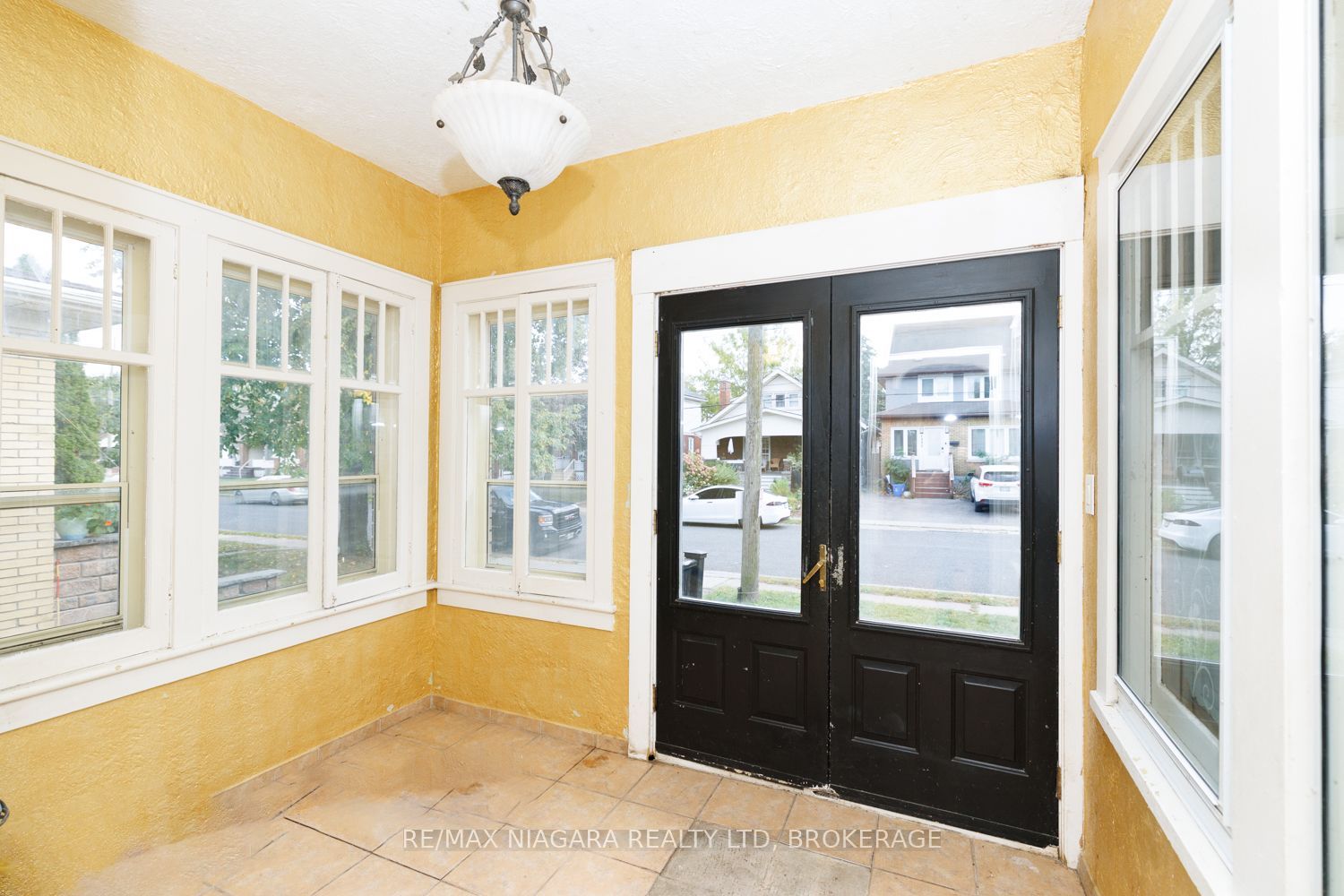 4997 Armoury Street Property Photo 2
