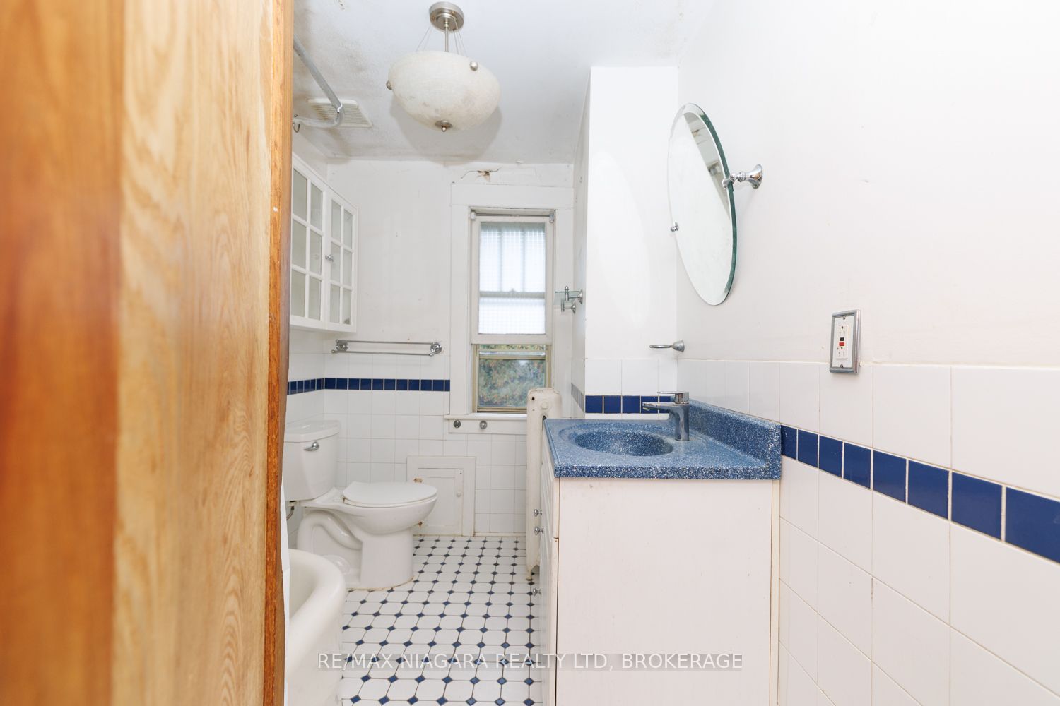 4997 Armoury Street Property Photo 19