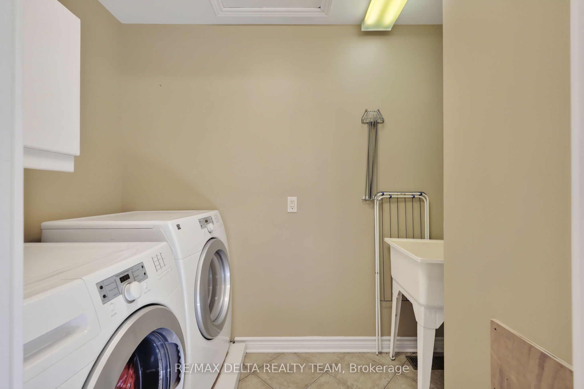 489 Evered Avenue Property Photo 28