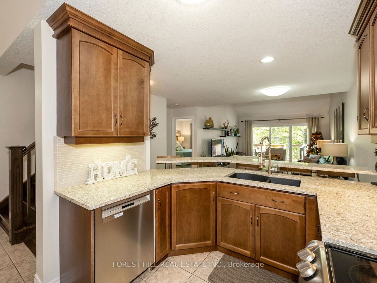 112 Mcarthur Crescent Property Photo 7