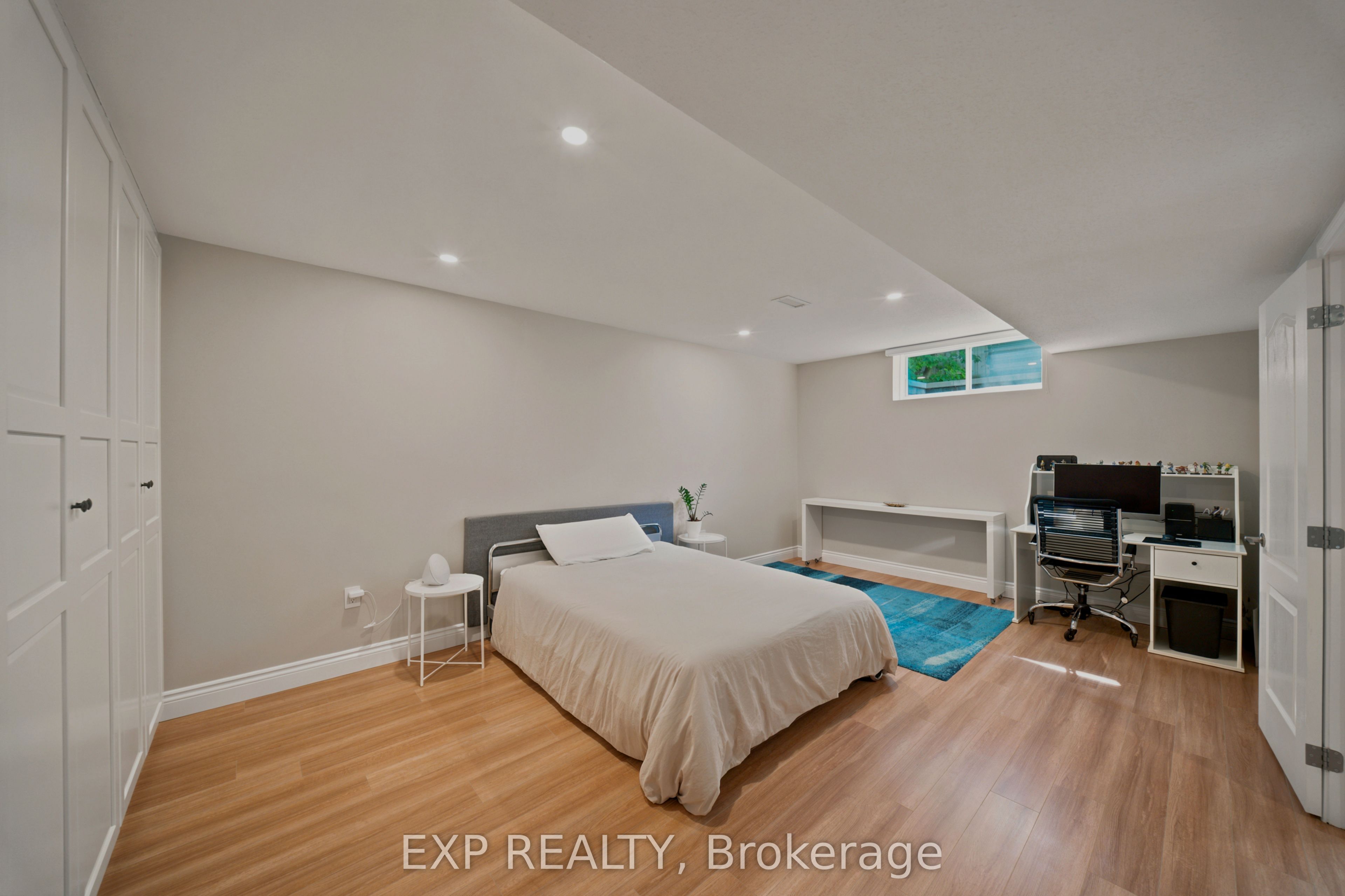 16 Bridlegate Place Property Photo 38