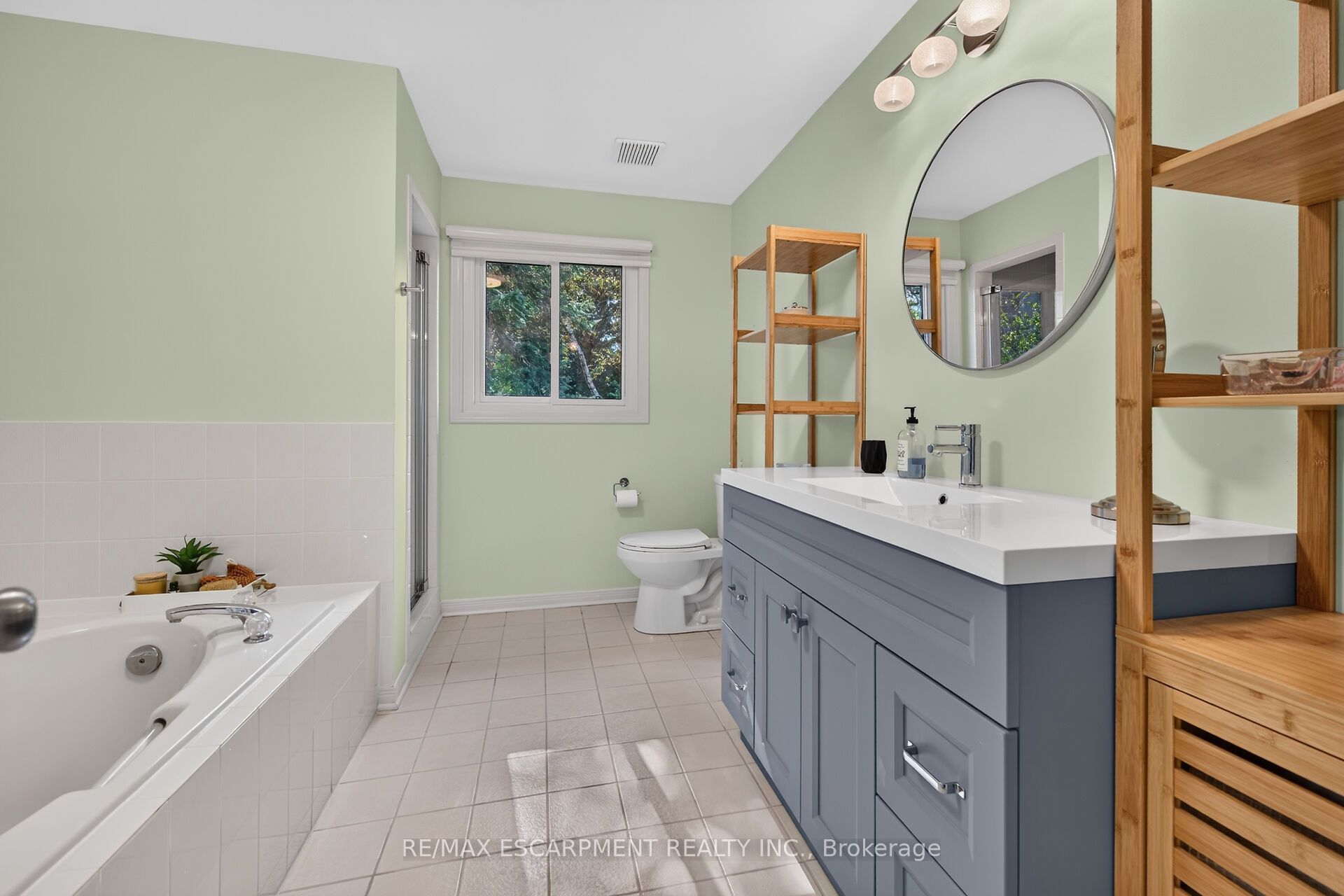 14 Steflar Street Property Photo 36