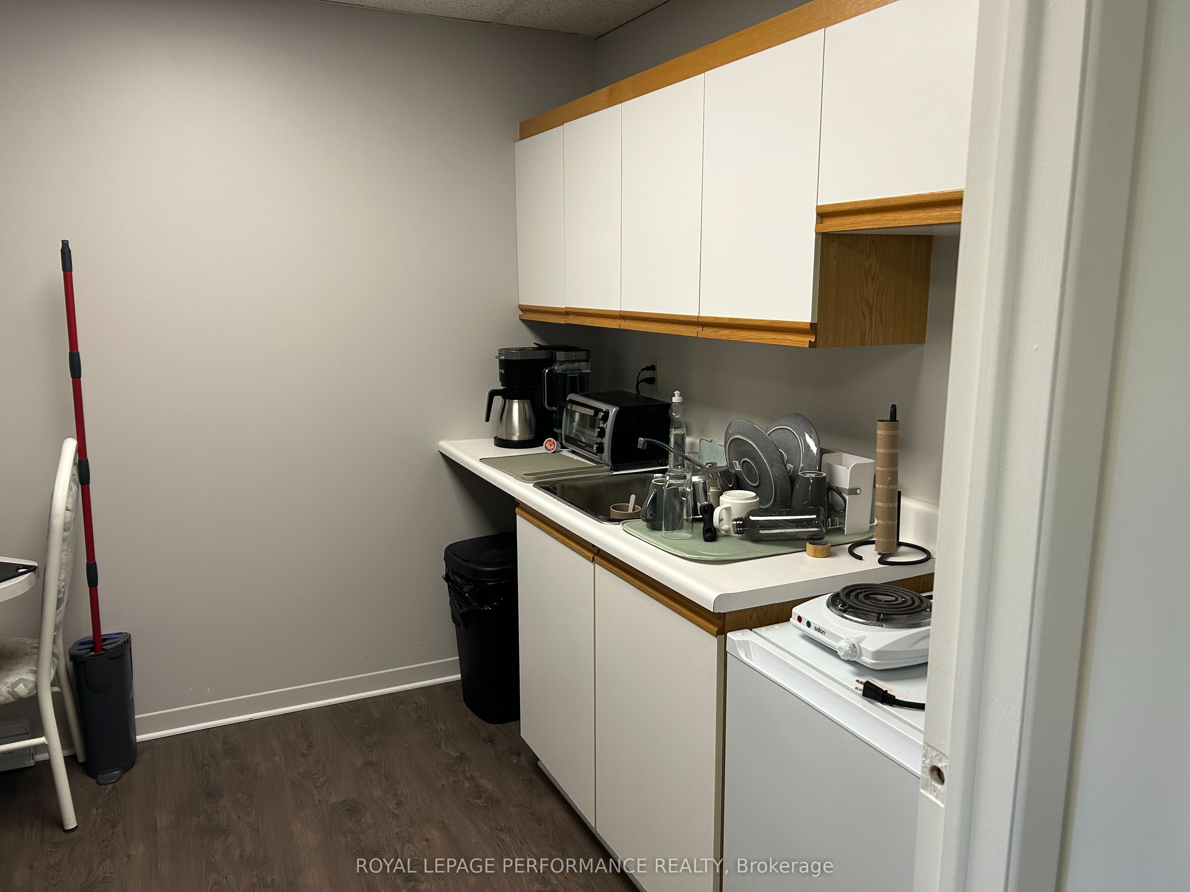 1420 Youville Drive 13 Property Photo 4