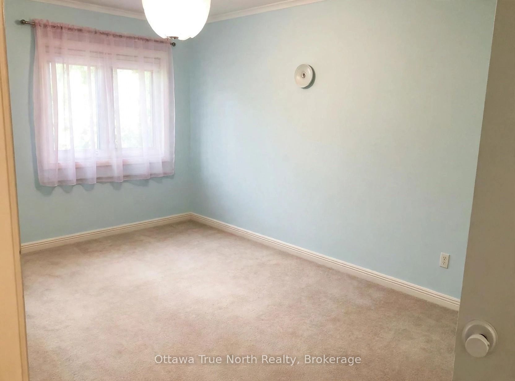437 Celtic Ridge Crescent Property Photo 13