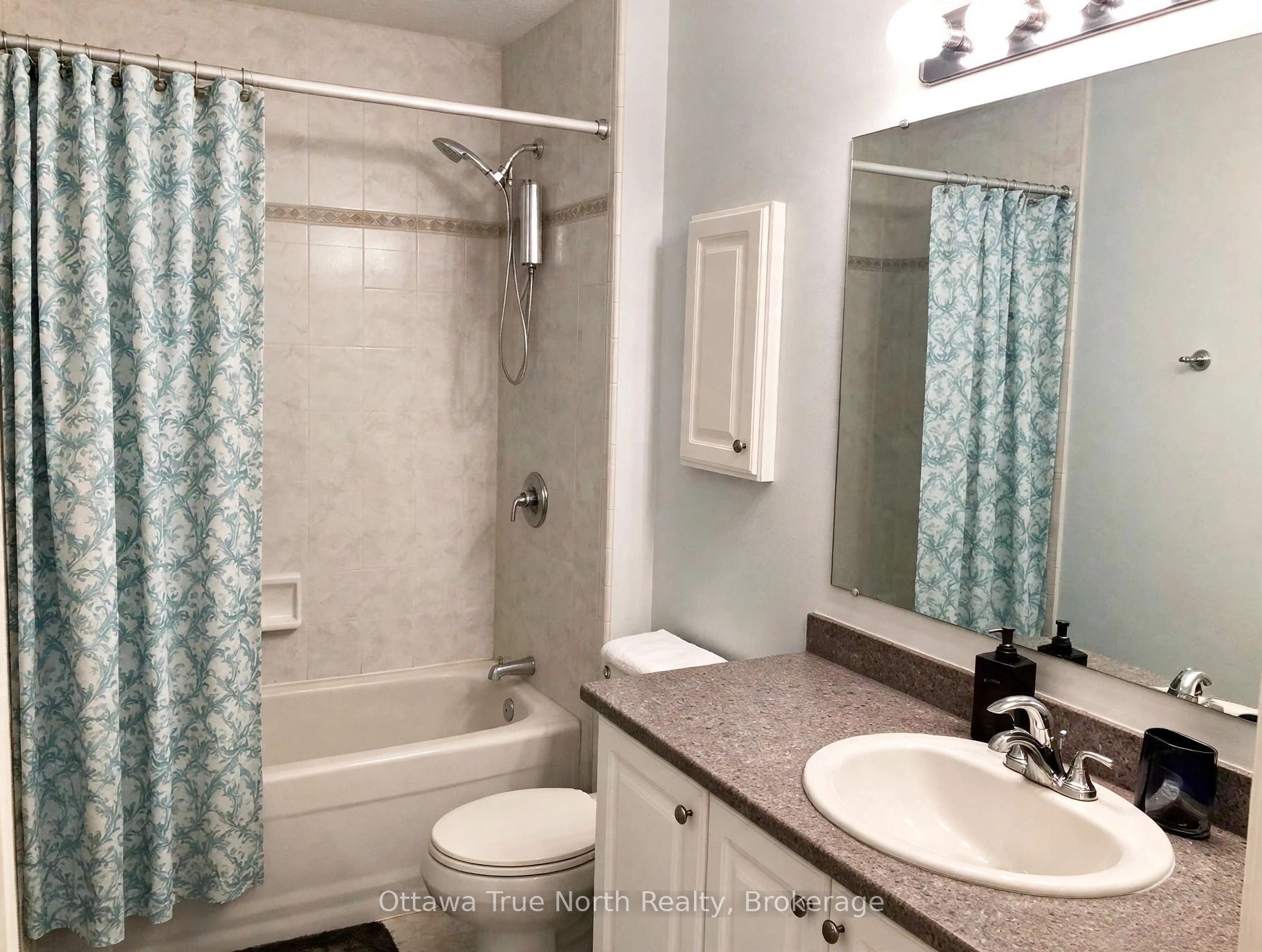 437 Celtic Ridge Crescent Property Photo 14