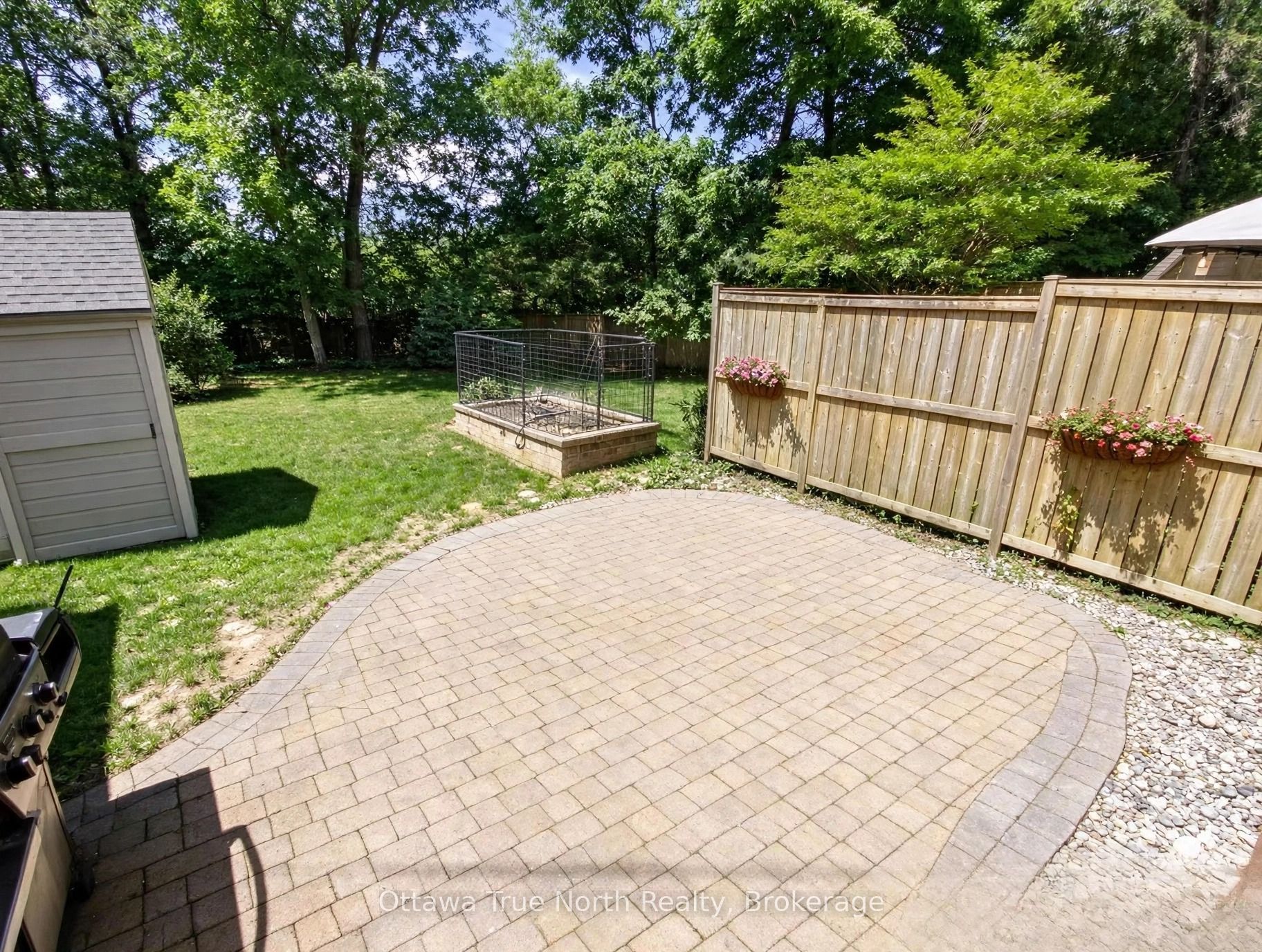 437 Celtic Ridge Crescent Property Photo 16