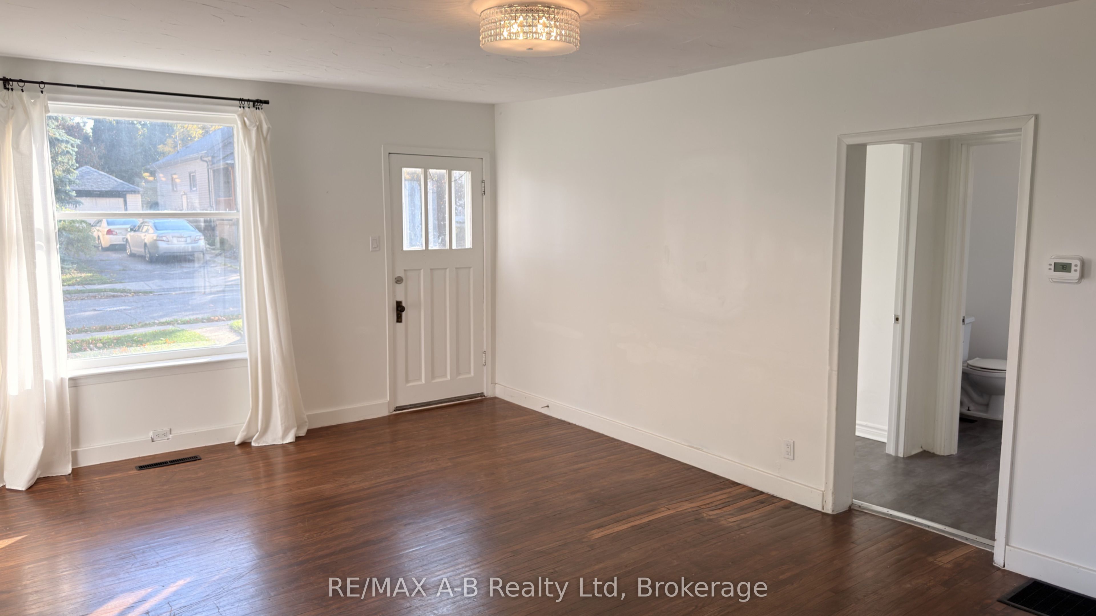 92 East Gore Street Property Photo 10