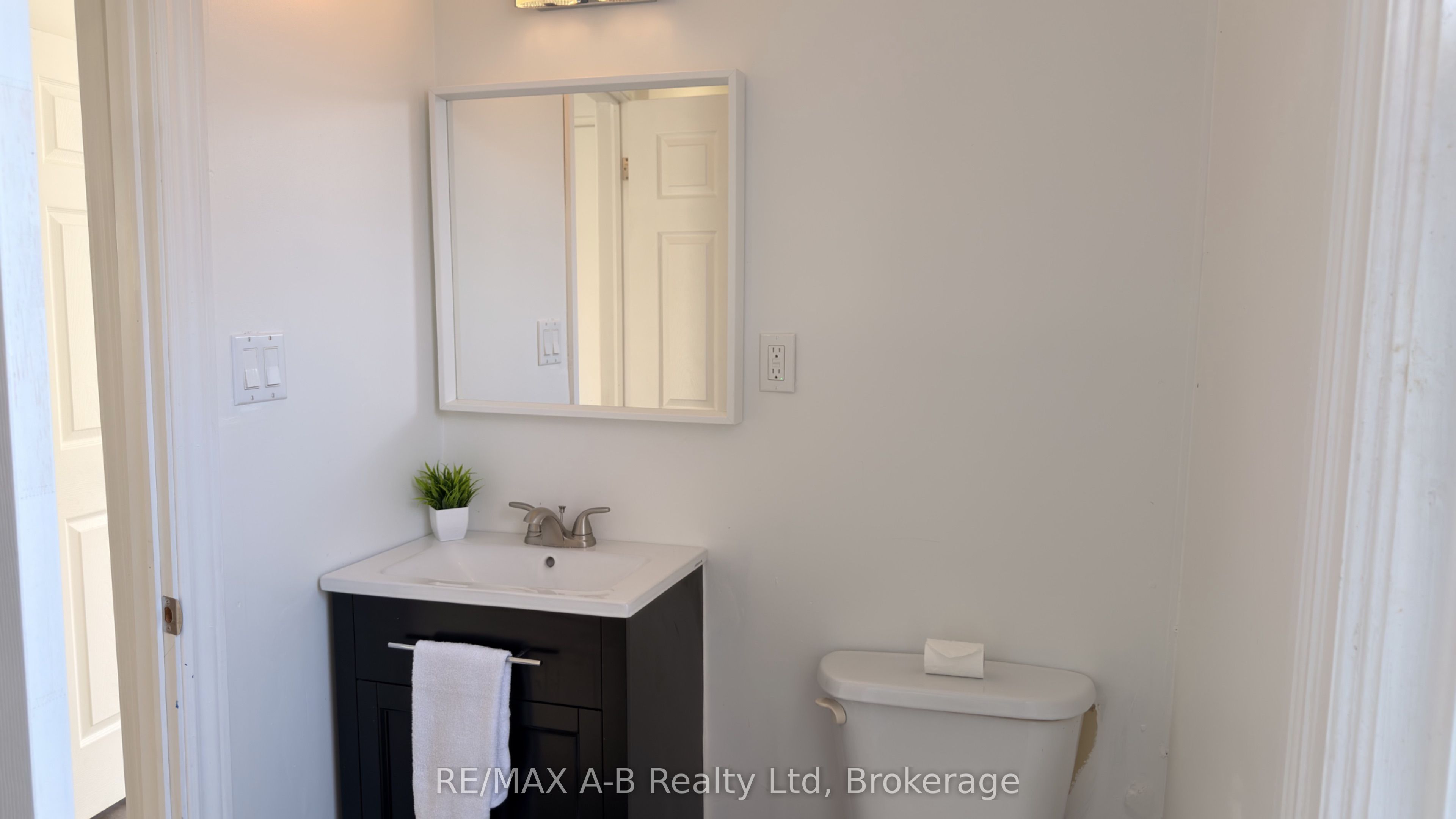 92 East Gore Street Property Photo 15