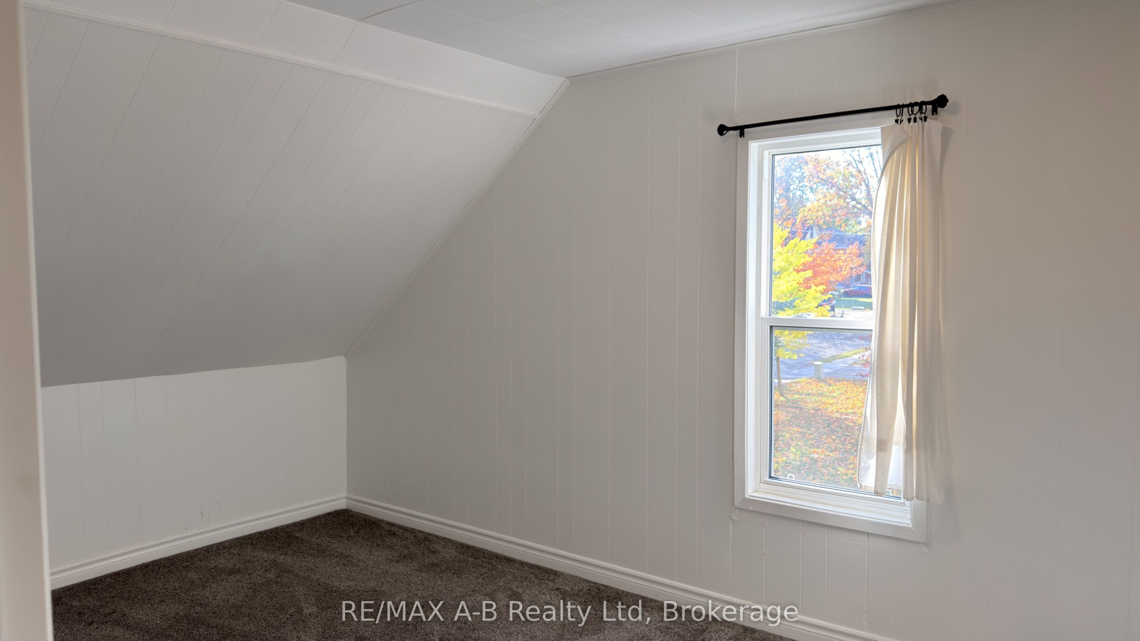 92 East Gore Street Property Photo 23