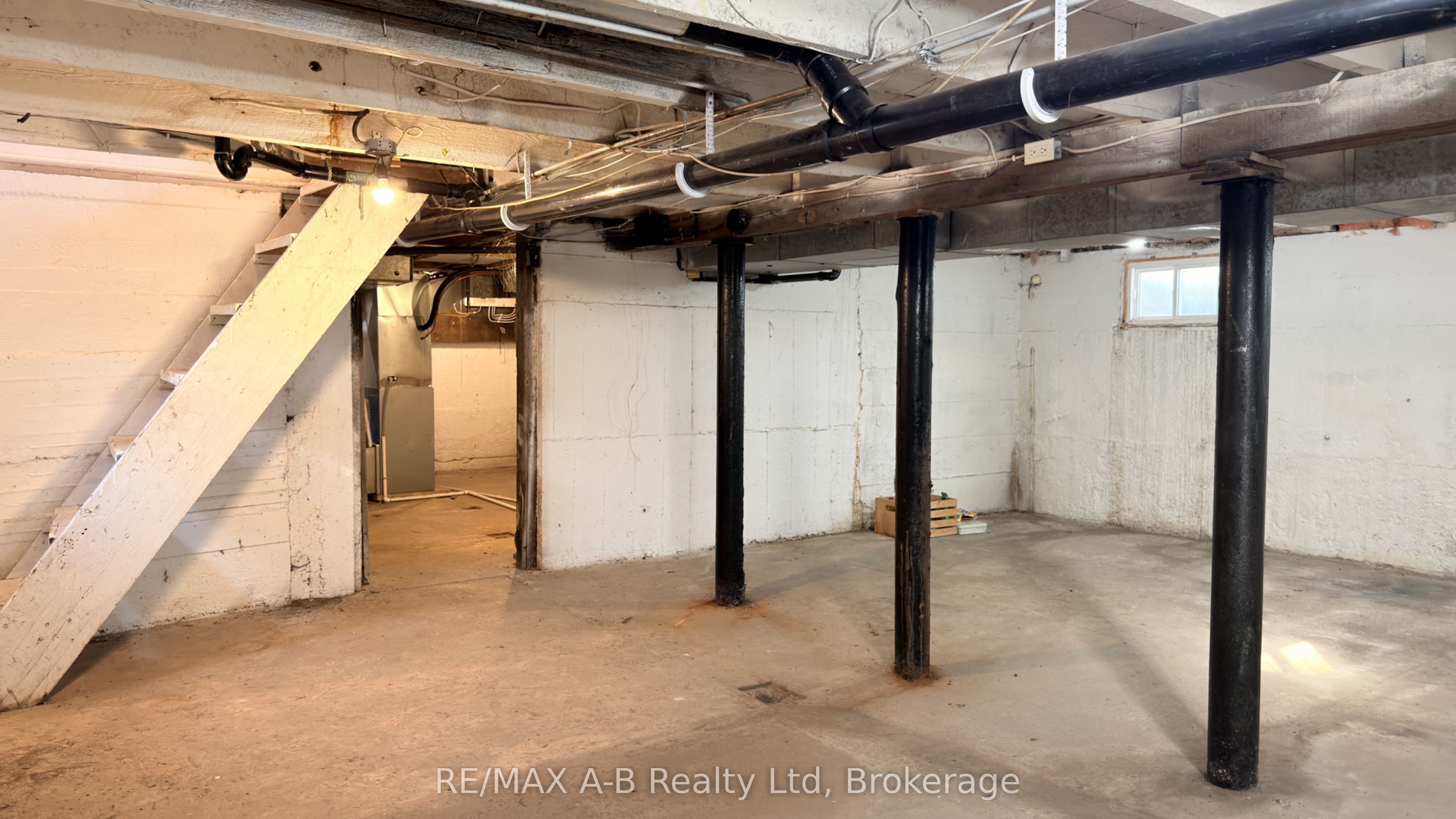 92 East Gore Street Property Photo 42