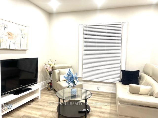 4440 Huron Street Property Photo 11