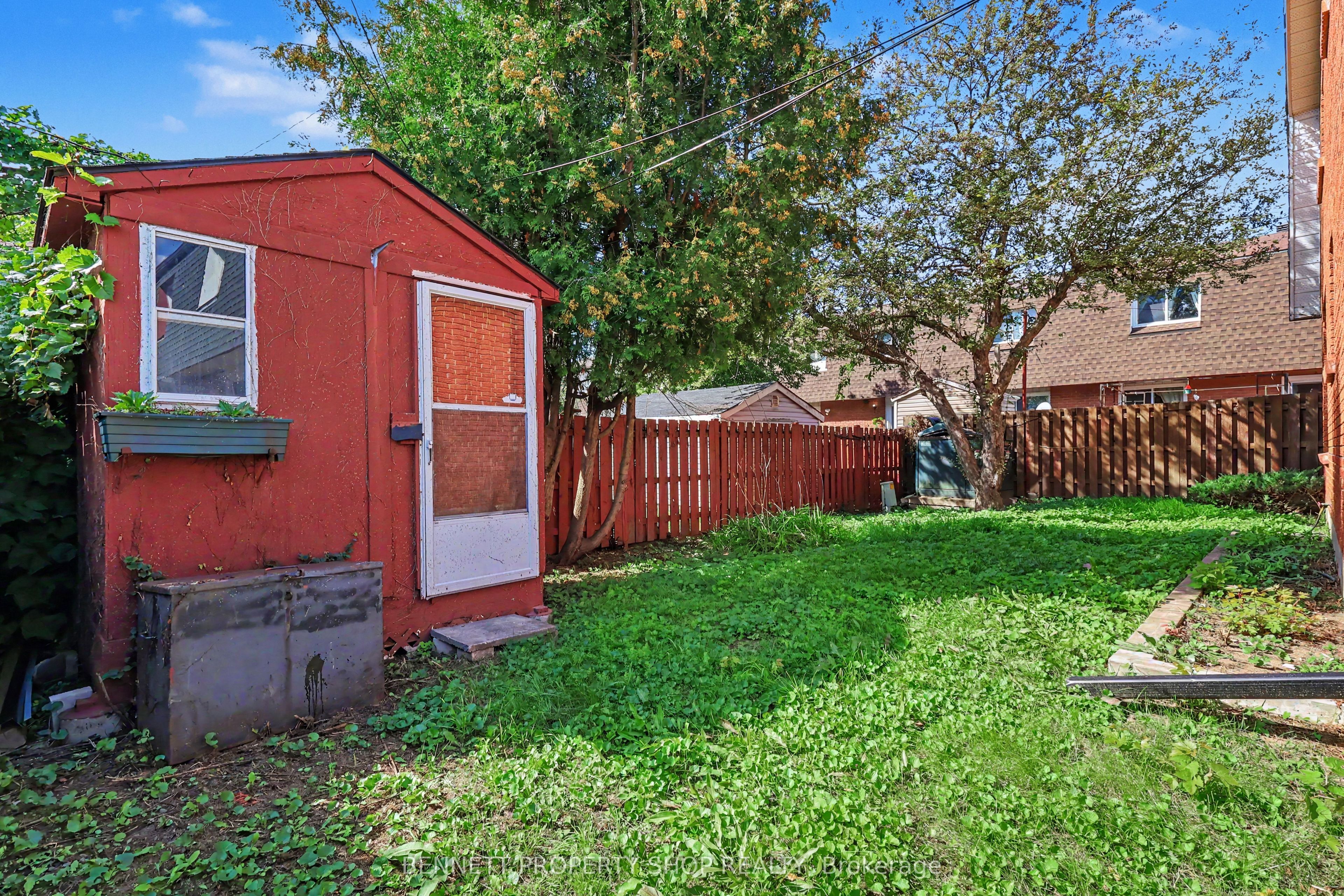 639 Morin Street 7 Property Photo 14