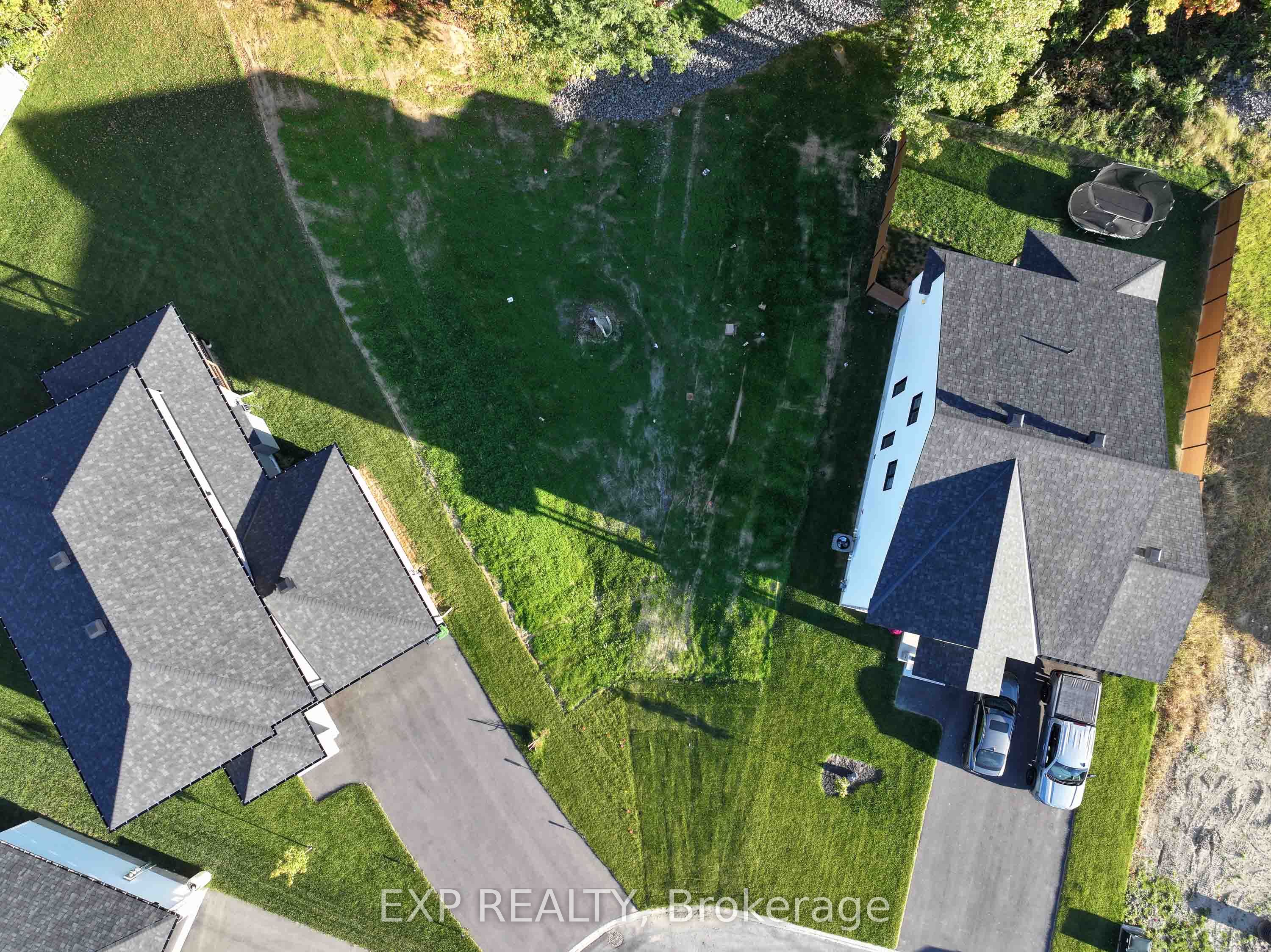 1391 Fribourg Street Property Photo 4