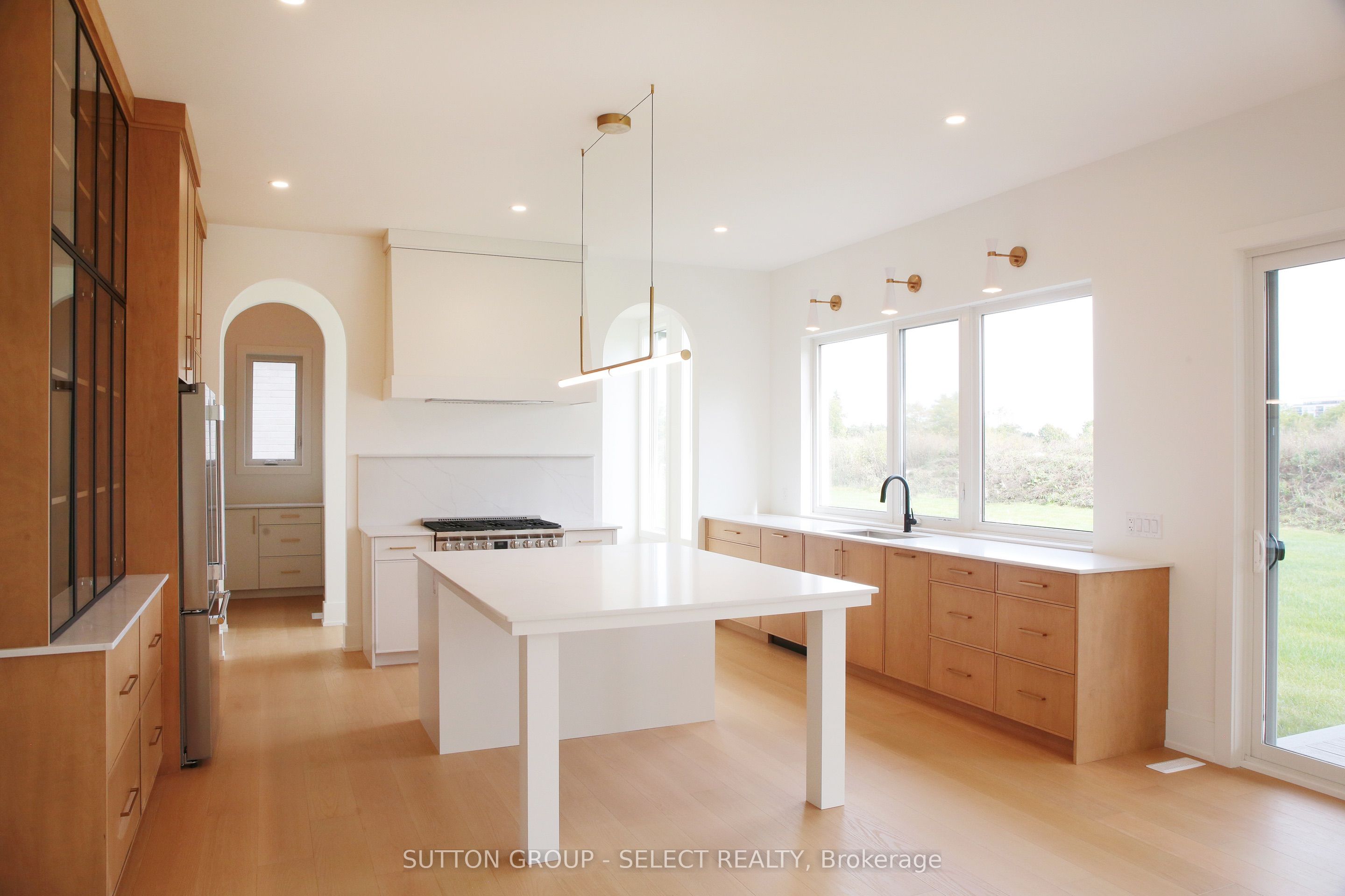 19 Bayshore Drive Property Photo 2