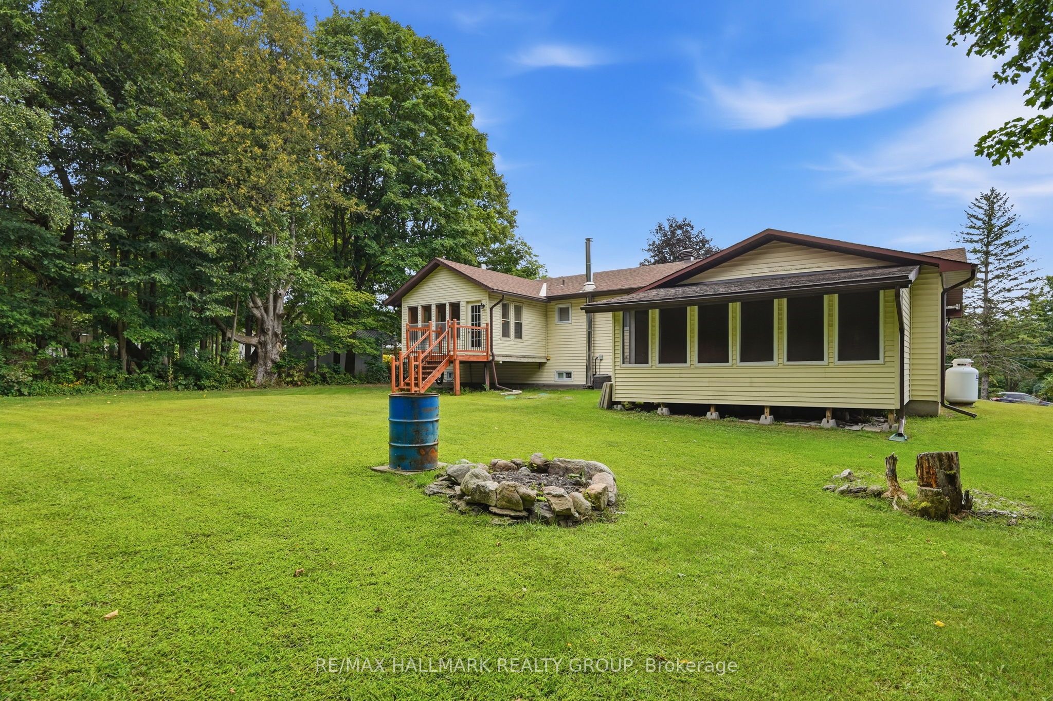 601 Lake George Road Property Photo 9