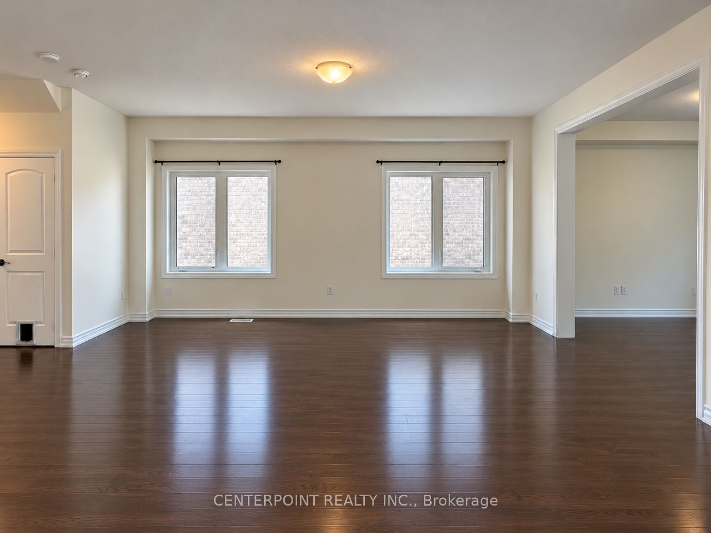 313 Ridley Crescent Property Photo 3