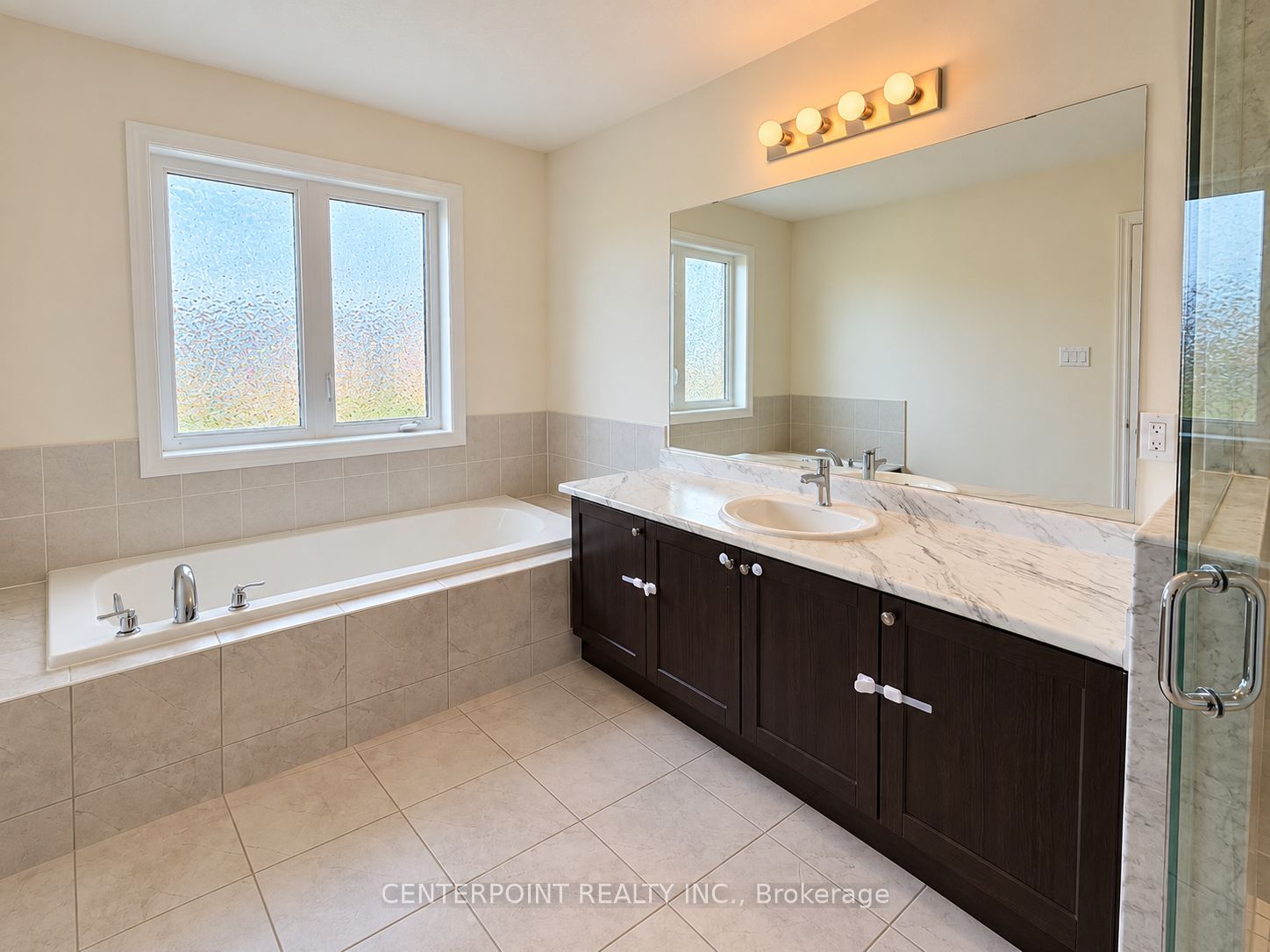 313 Ridley Crescent Property Photo 16