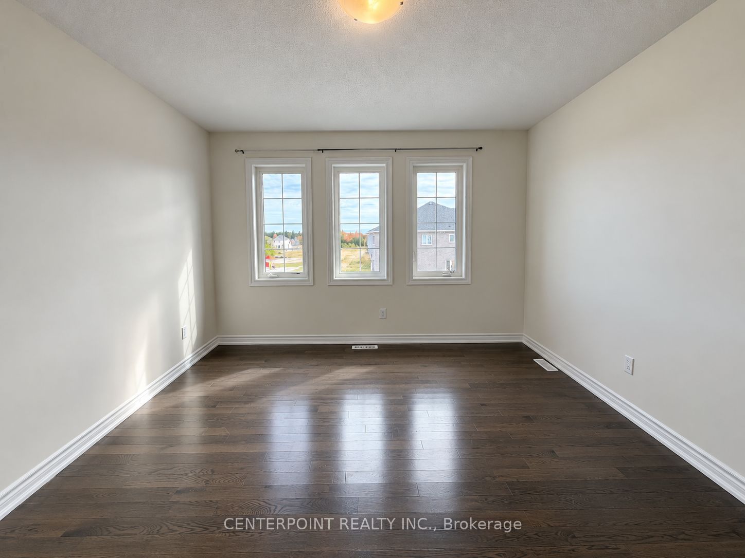 313 Ridley Crescent Property Photo 19