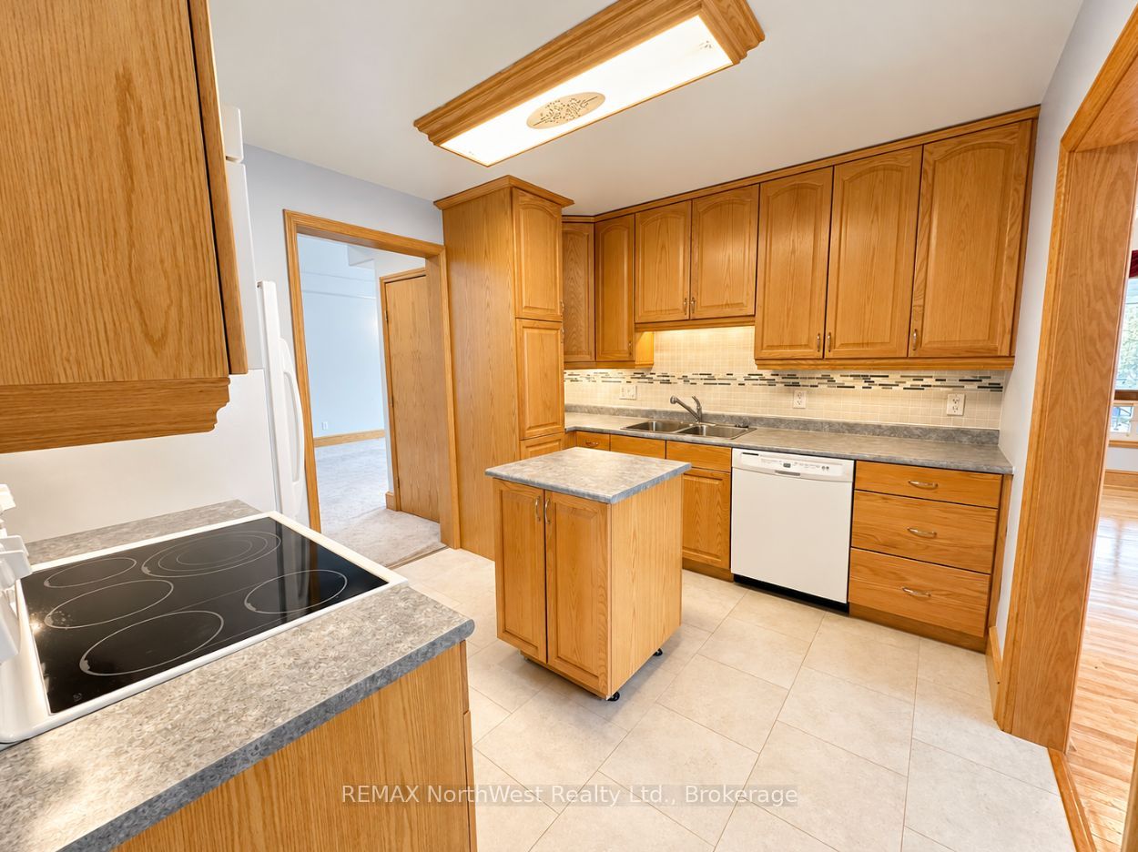 230 Fourth Street N Property Photo 8