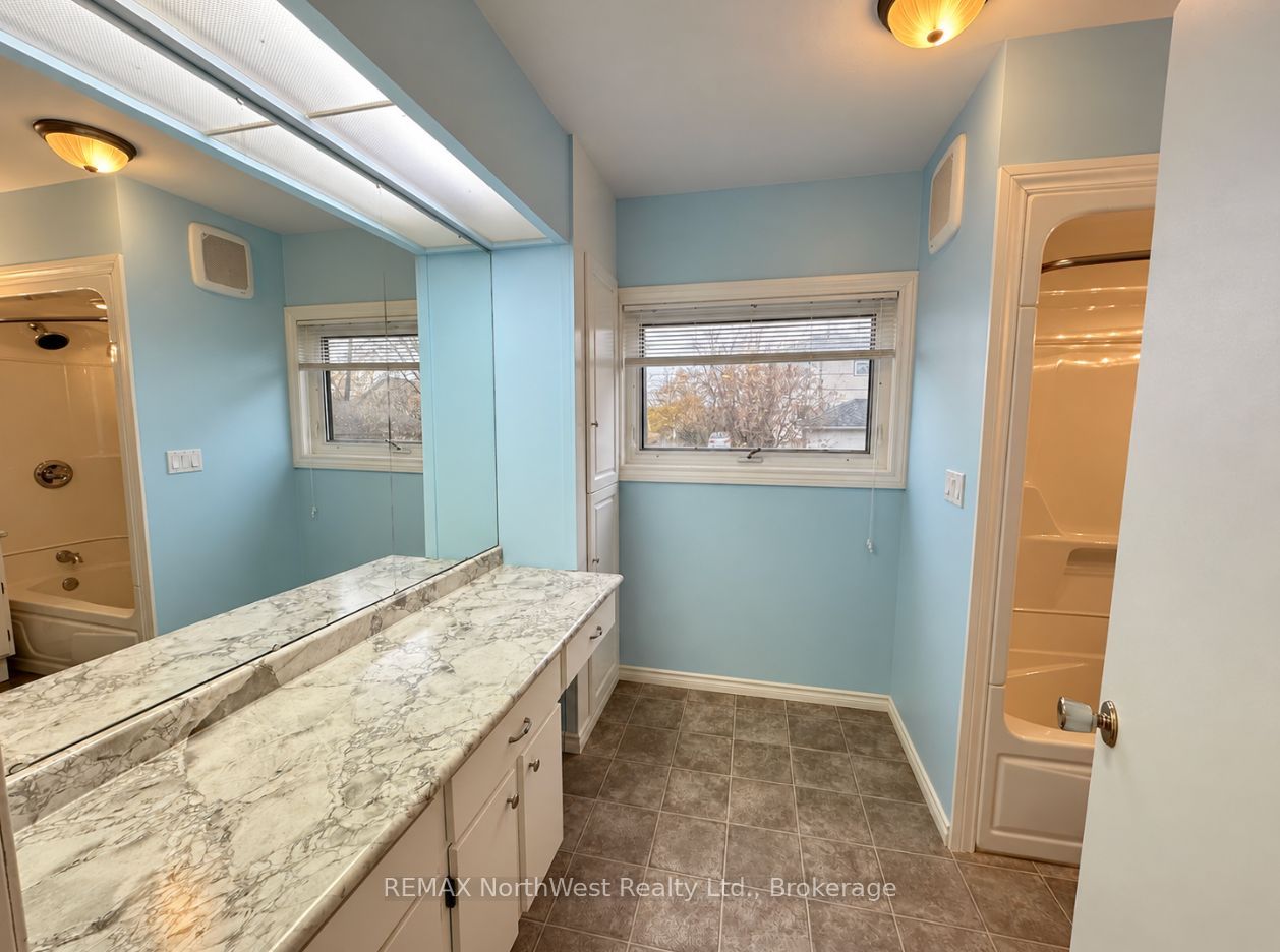 230 Fourth Street N Property Photo 23