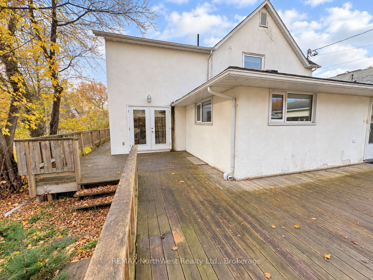 230 Fourth Street N Property Photo 38