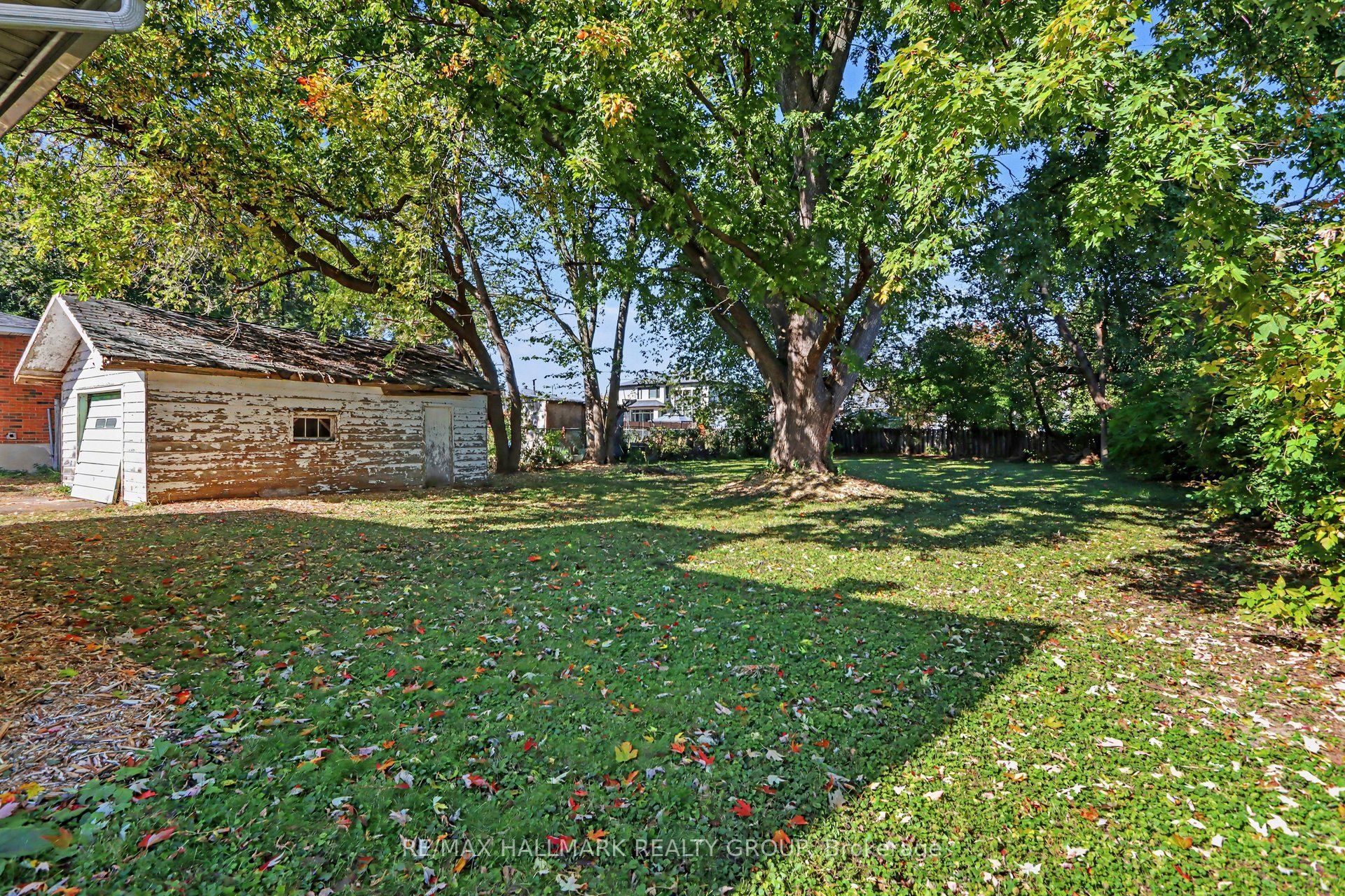 1388 Normandy Crescent Property Photo 14