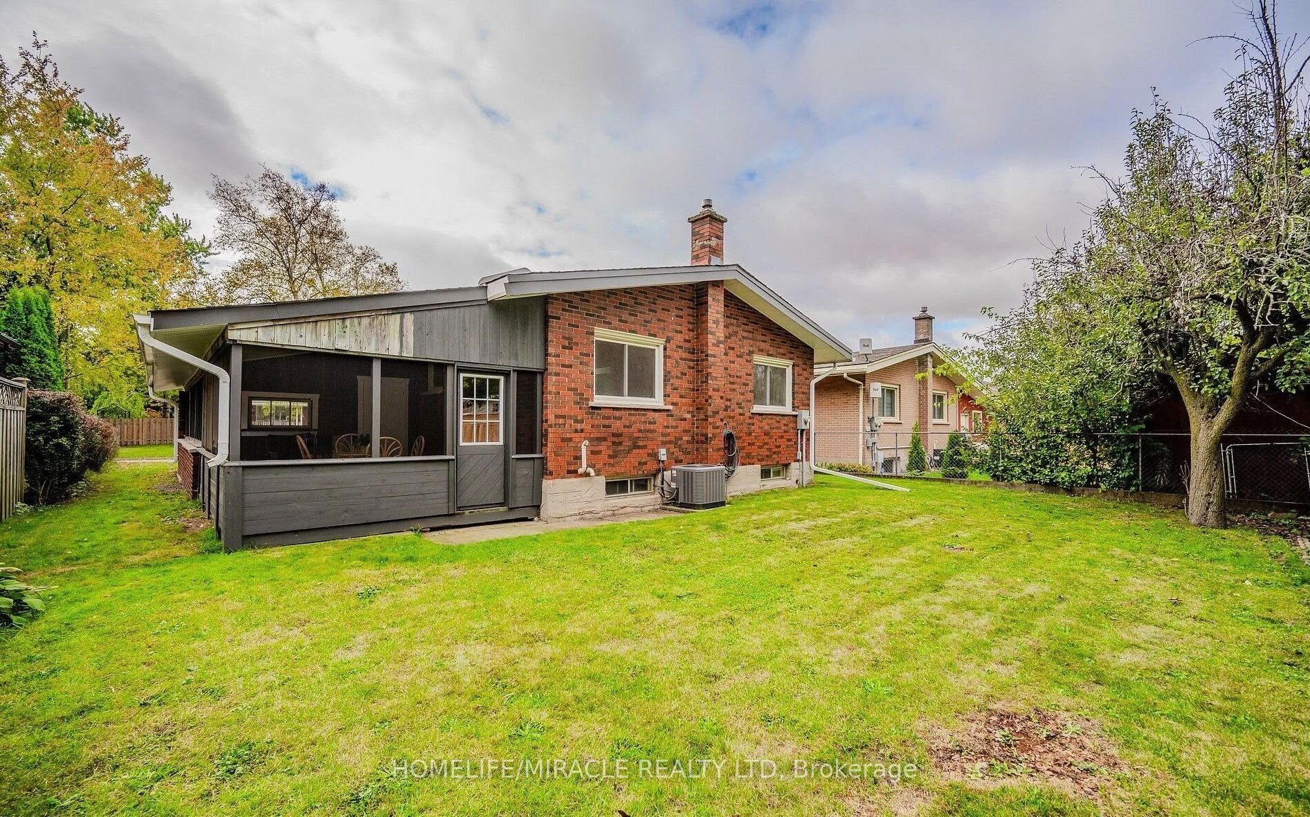 10 Greenwood Avenue Property Photo 2