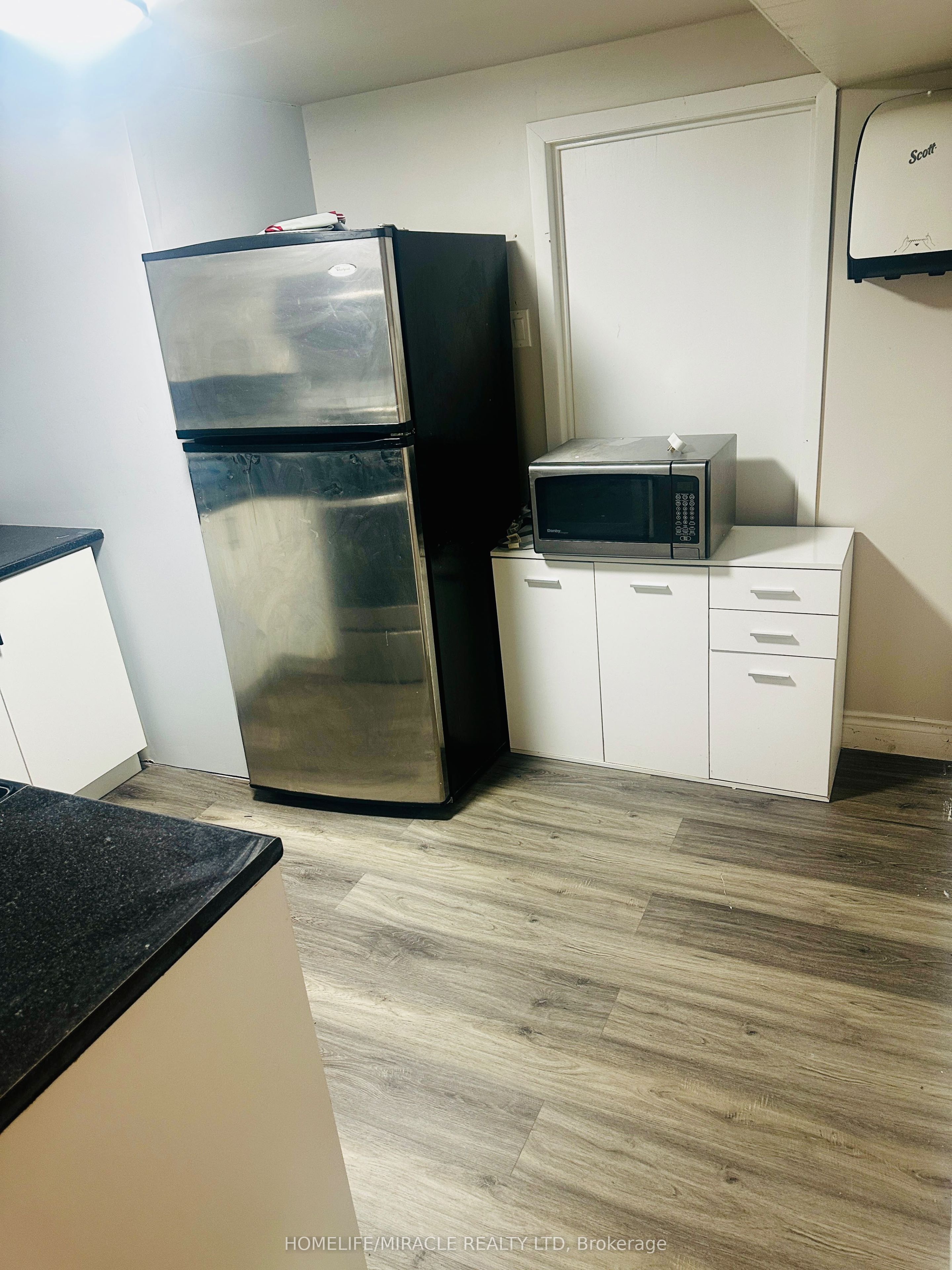 10 Greenwood Avenue Property Photo 16