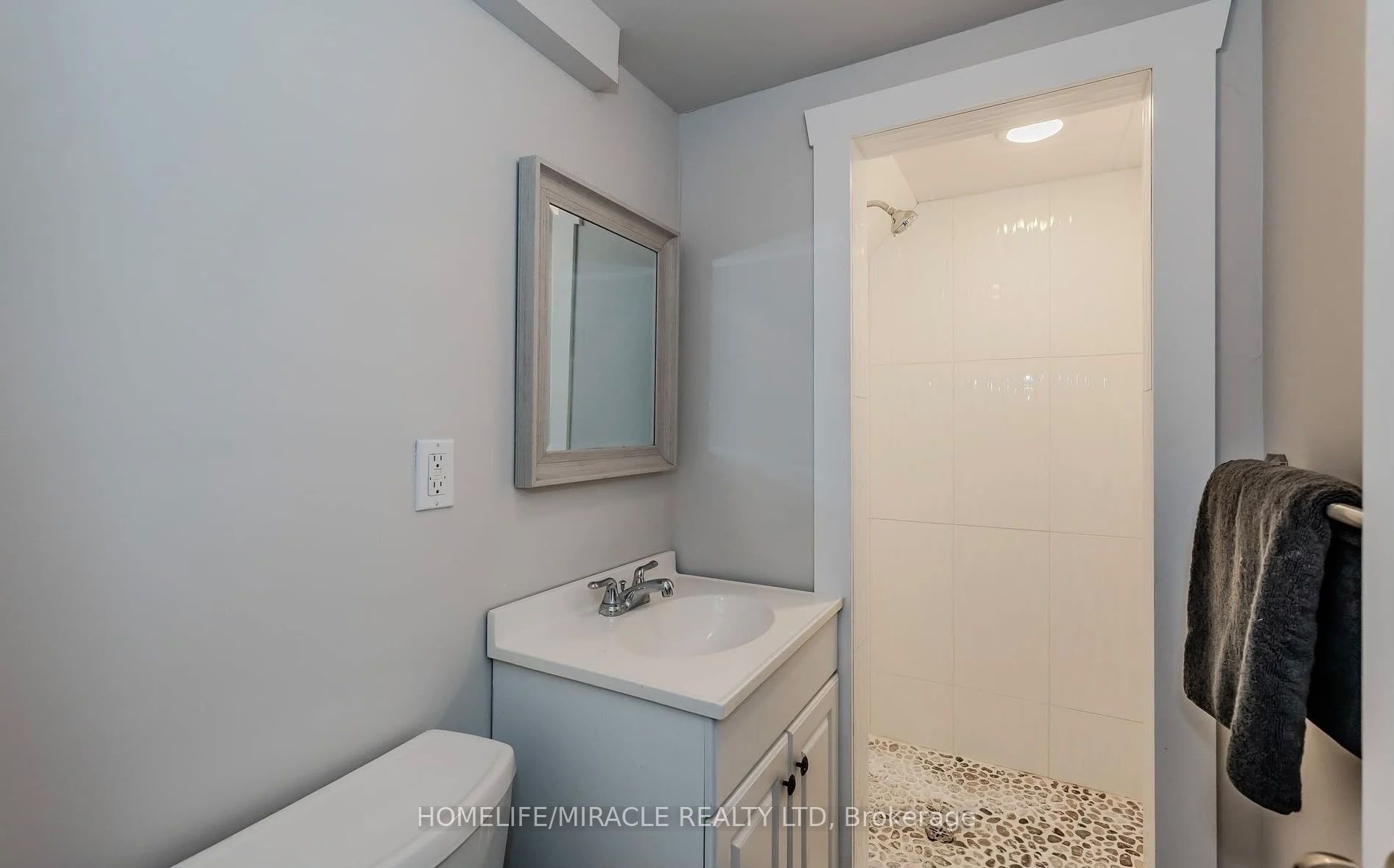 10 Greenwood Avenue Property Photo 25