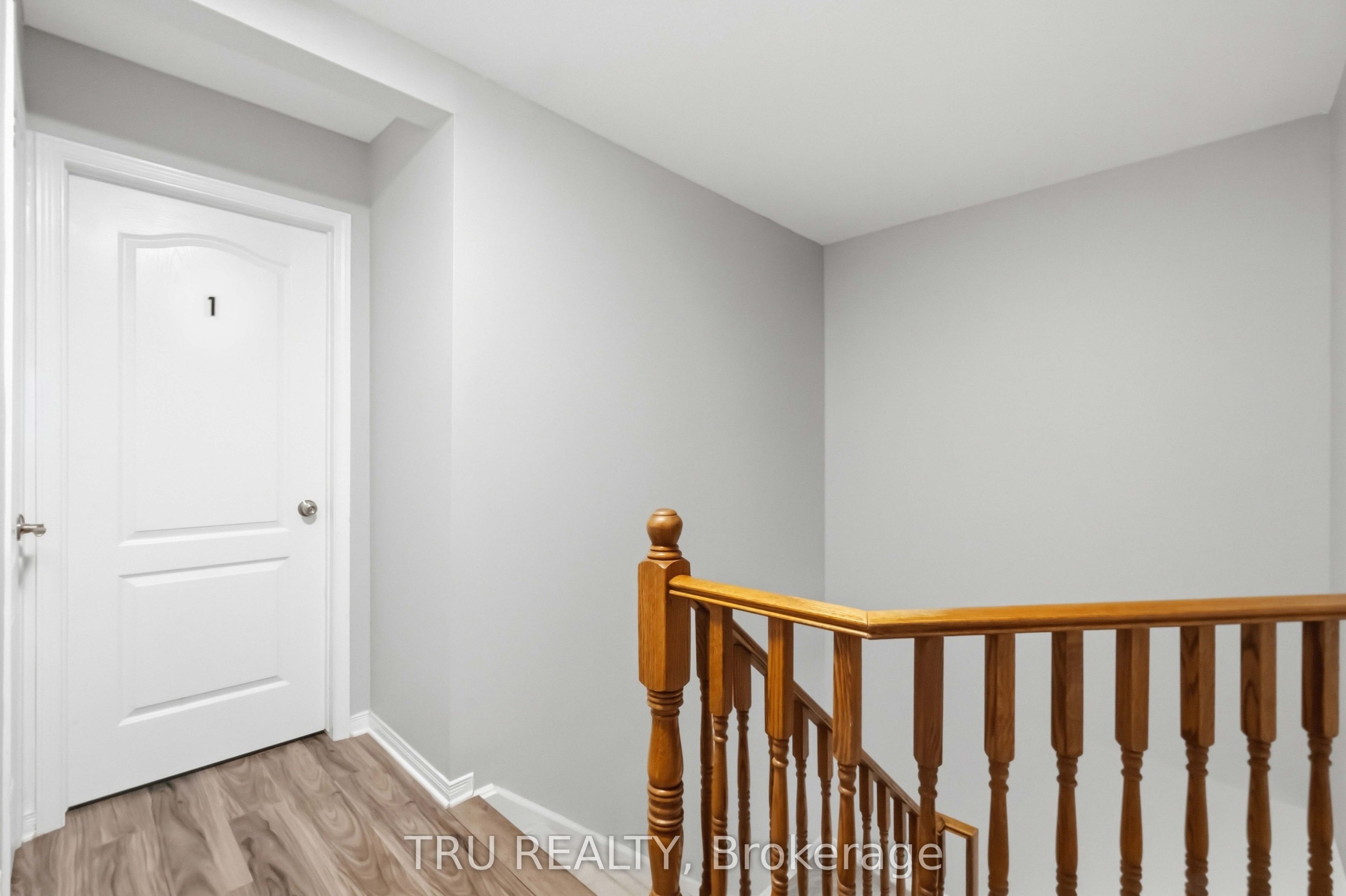 62 Hunter's Glen Crescent Property Photo 17