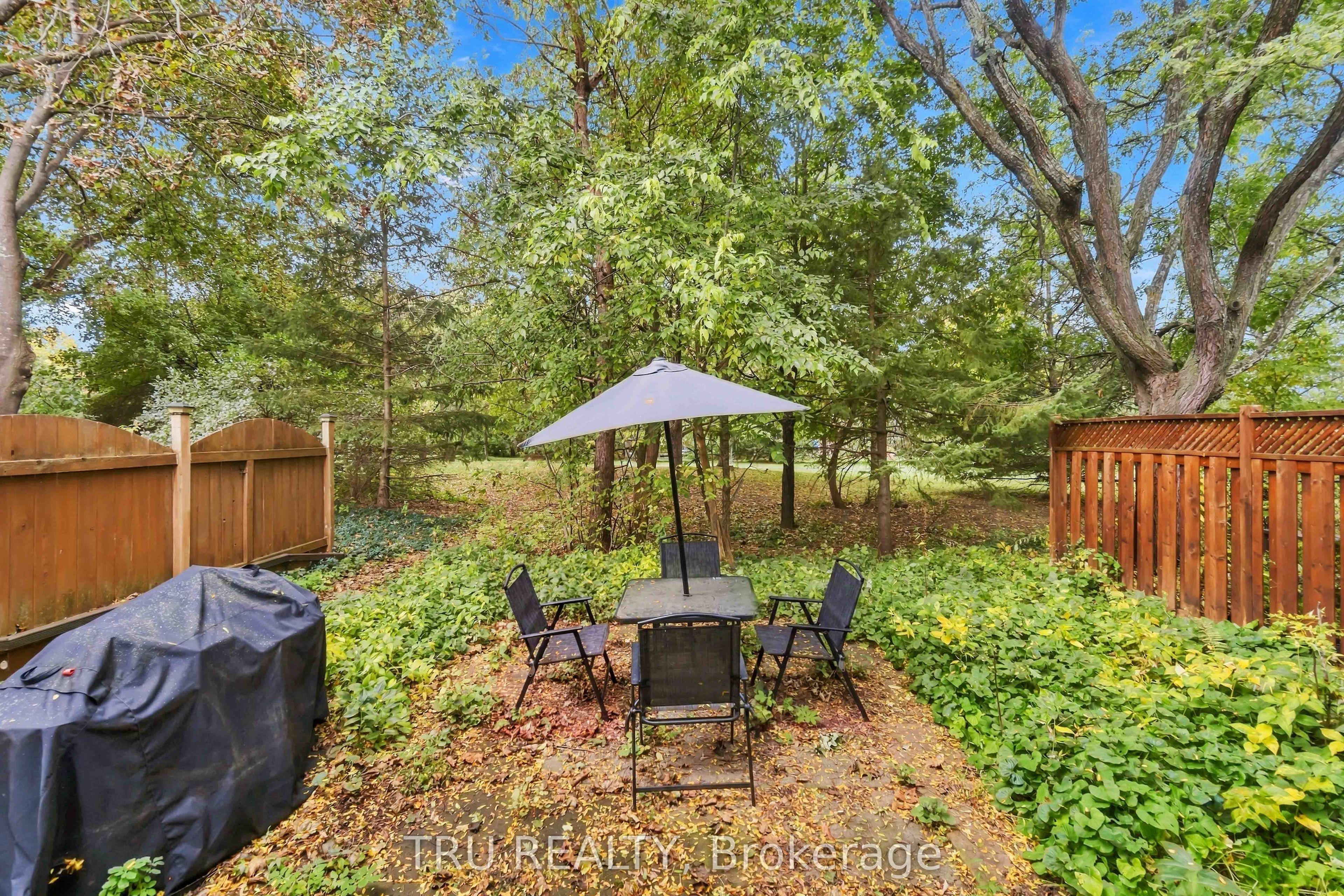62 Hunter's Glen Crescent Property Photo 33