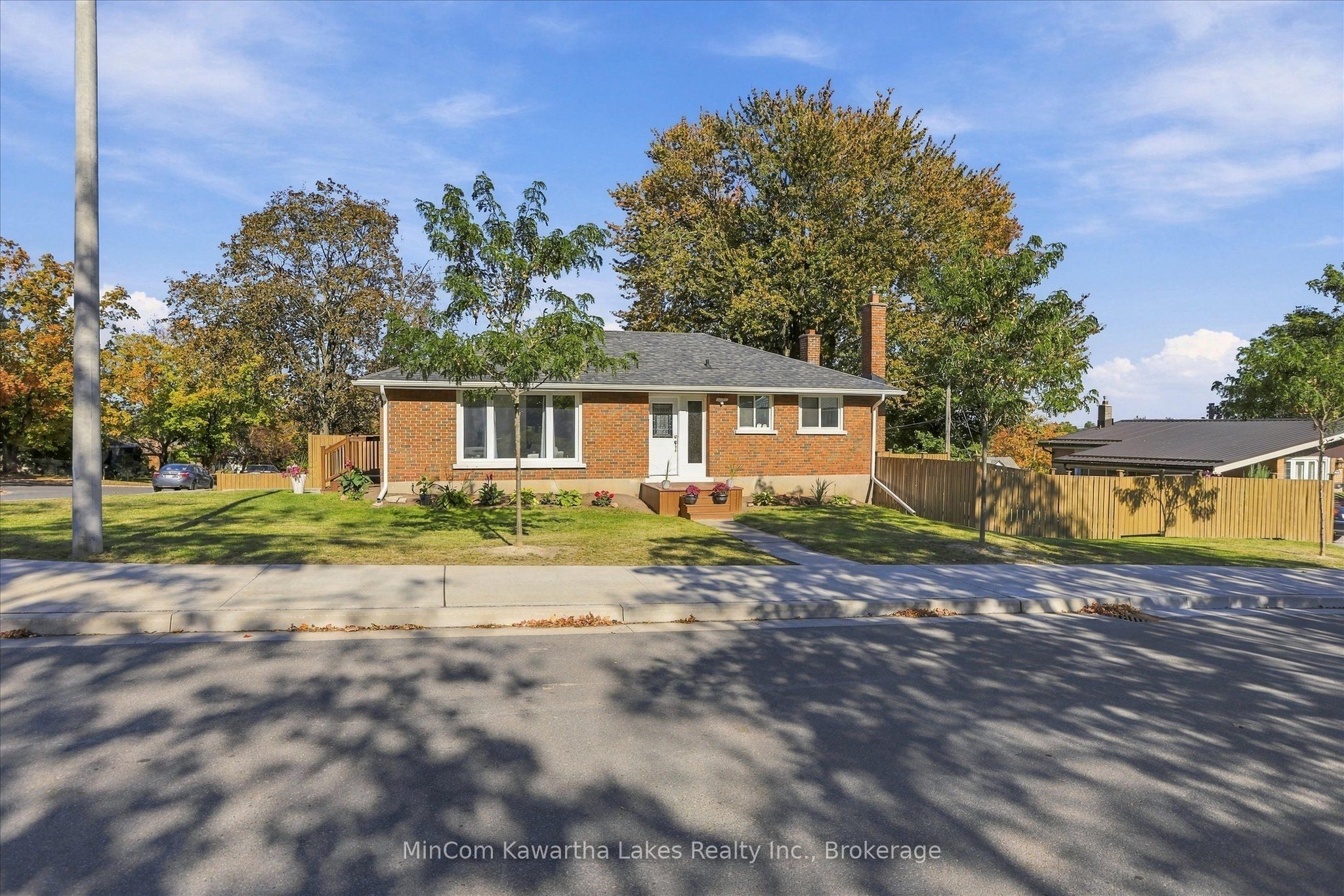 398 Applegrove Avenue Property Photo 4
