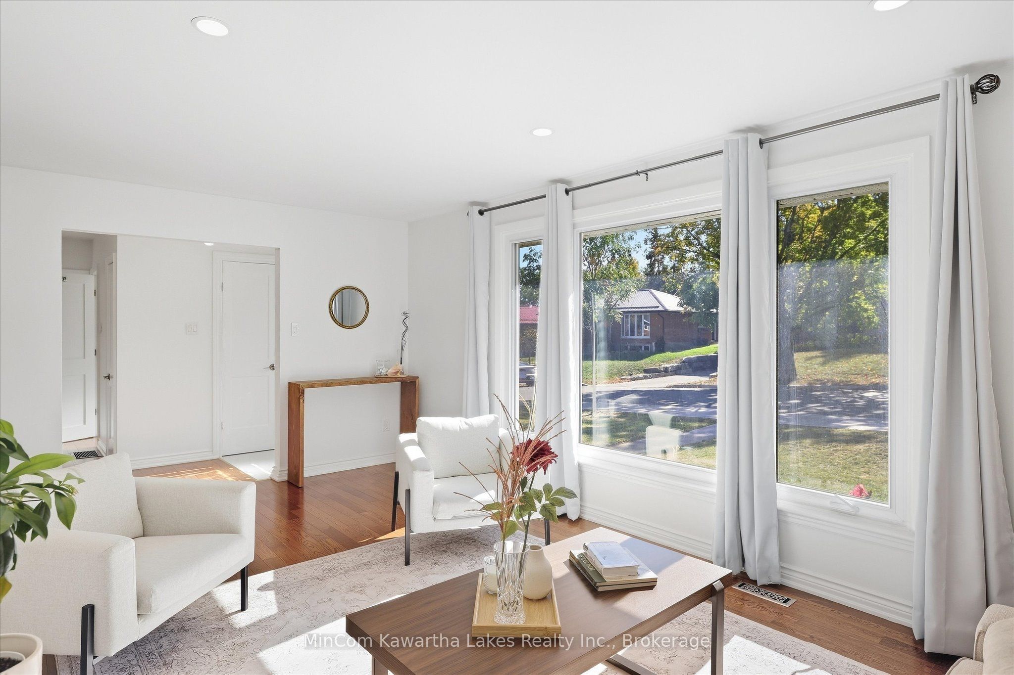 398 Applegrove Avenue Property Photo 8