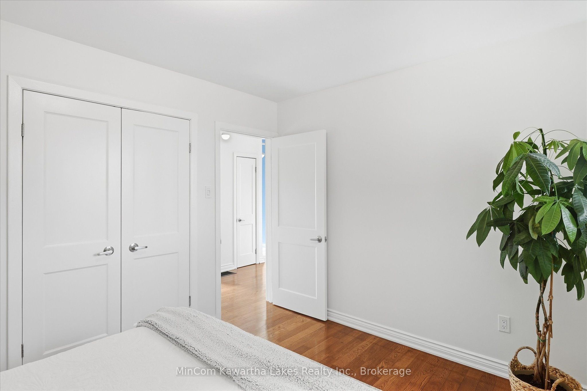398 Applegrove Avenue Property Photo 22