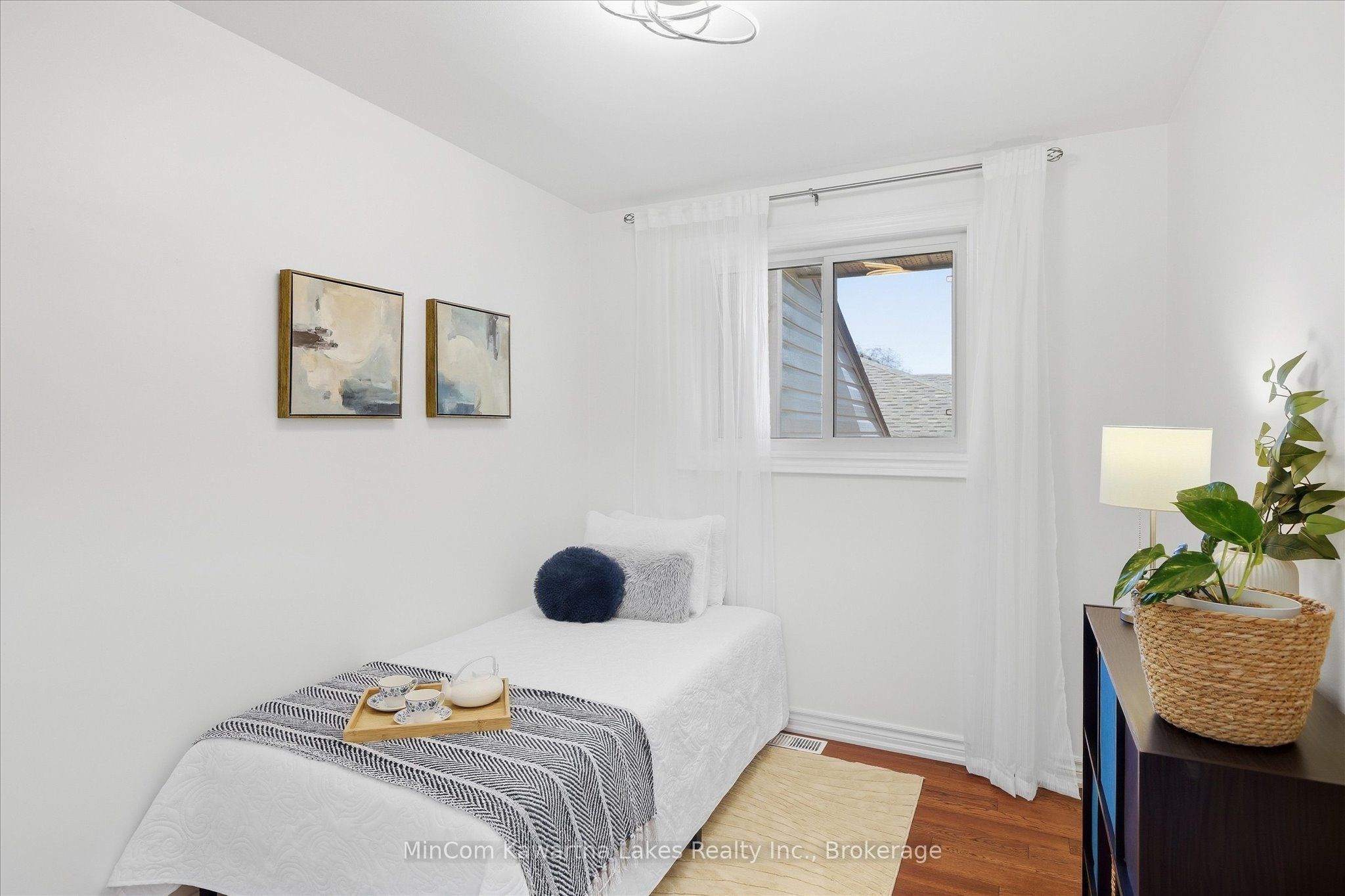 398 Applegrove Avenue Property Photo 23