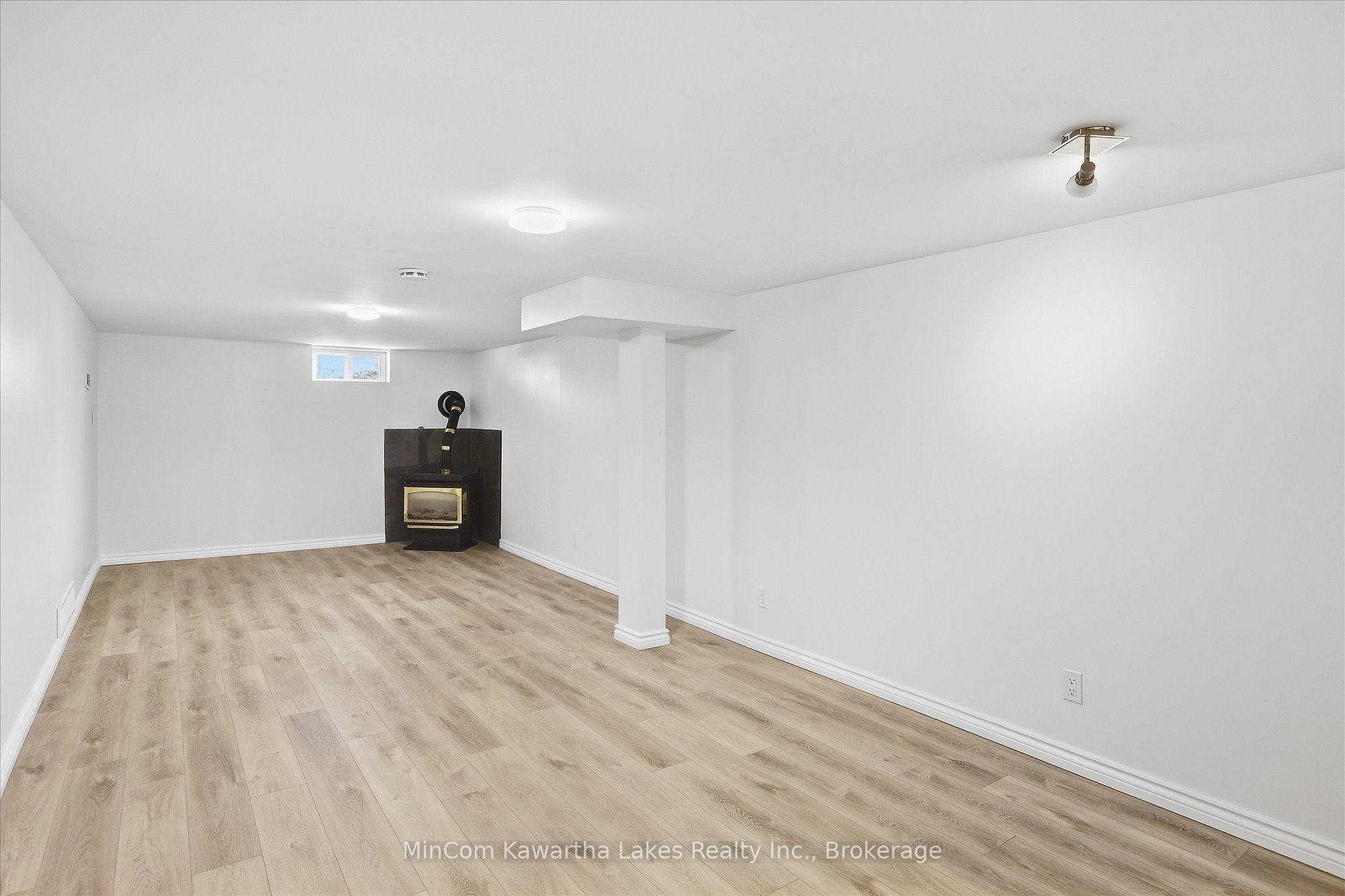 398 Applegrove Avenue Property Photo 25