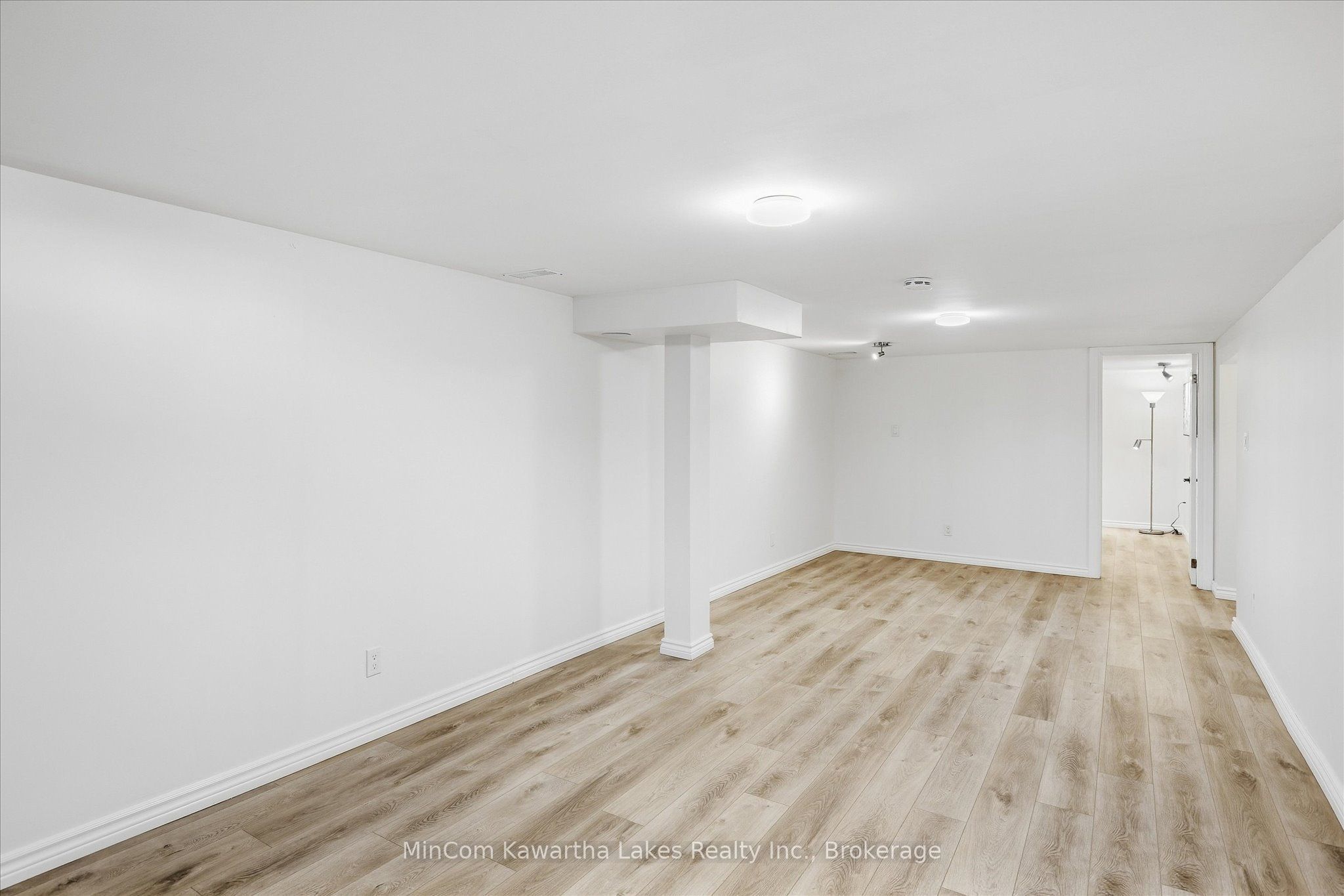 398 Applegrove Avenue Property Photo 28