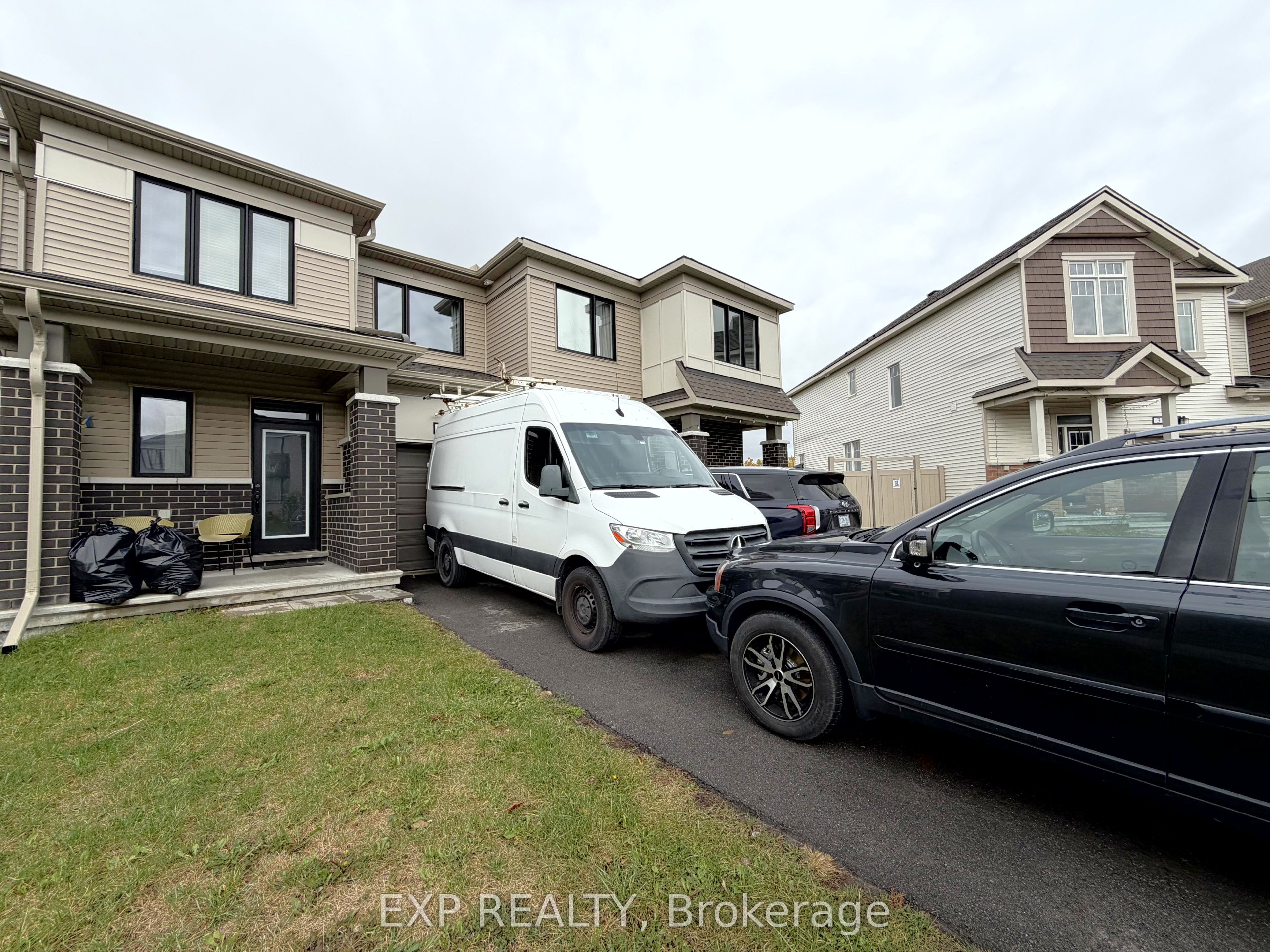 27 Bermondsey Way Property Photo 1